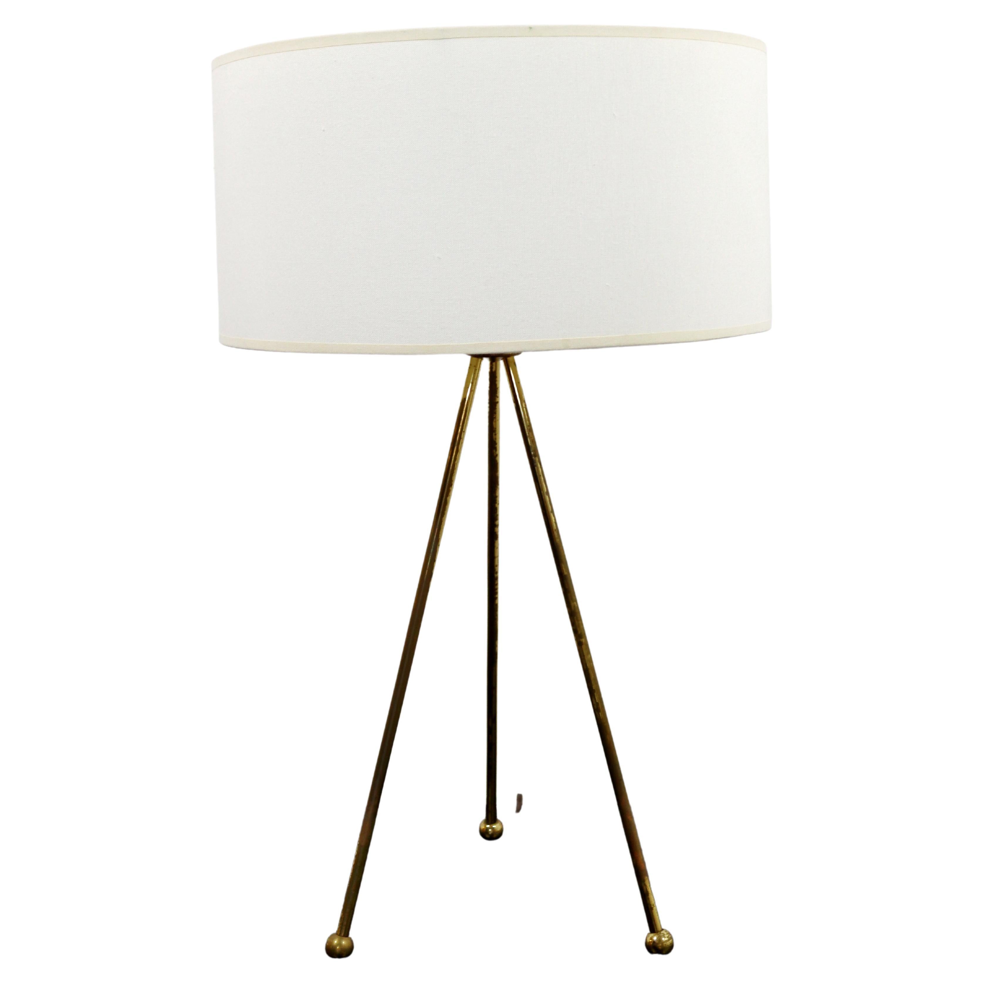 Mid Century Modern 3 Legged Metal Table Lamp 1960s For Sale