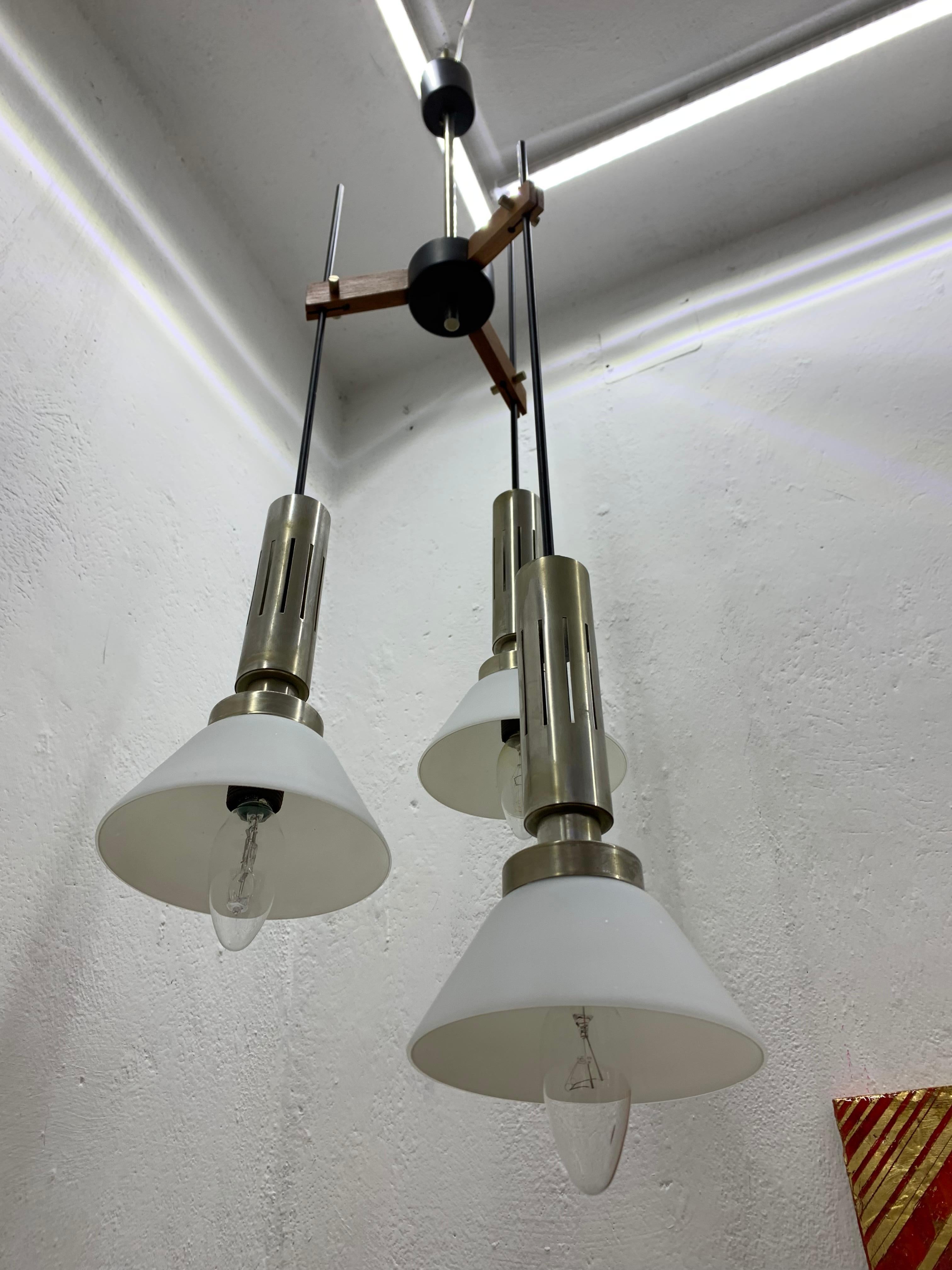 Mid-Century Modern 3-Light Chandelier Attributed to Stilnovo, Italy, circa 1970 In Good Condition For Sale In Merida, Yucatan