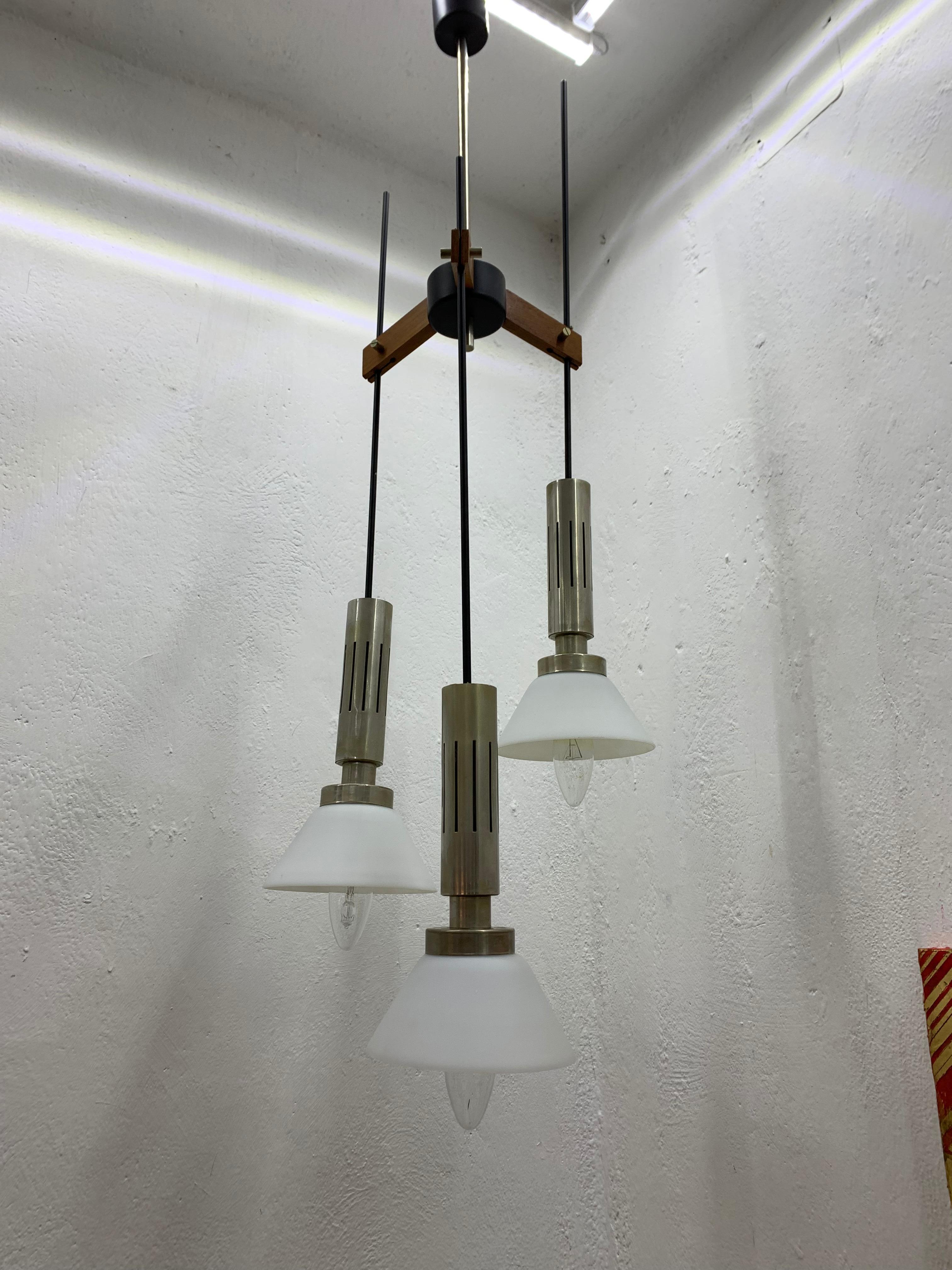 Stainless Steel Mid-Century Modern 3-Light Chandelier Attributed to Stilnovo, Italy, circa 1970 For Sale