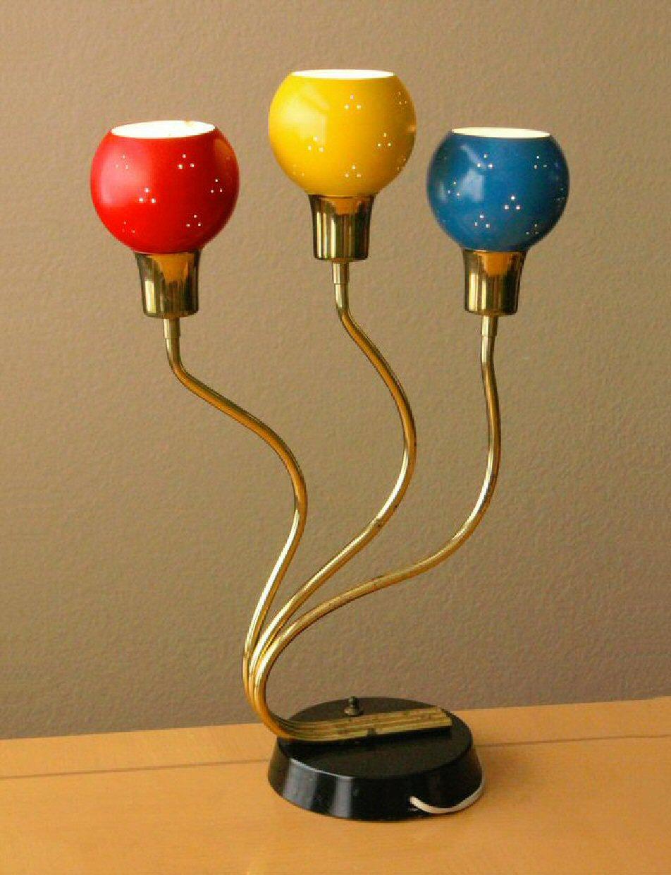 Lampe de table à 3 lumières mi-siècle moderne par Laurel Triennale Italian Design 1950 en vente 1