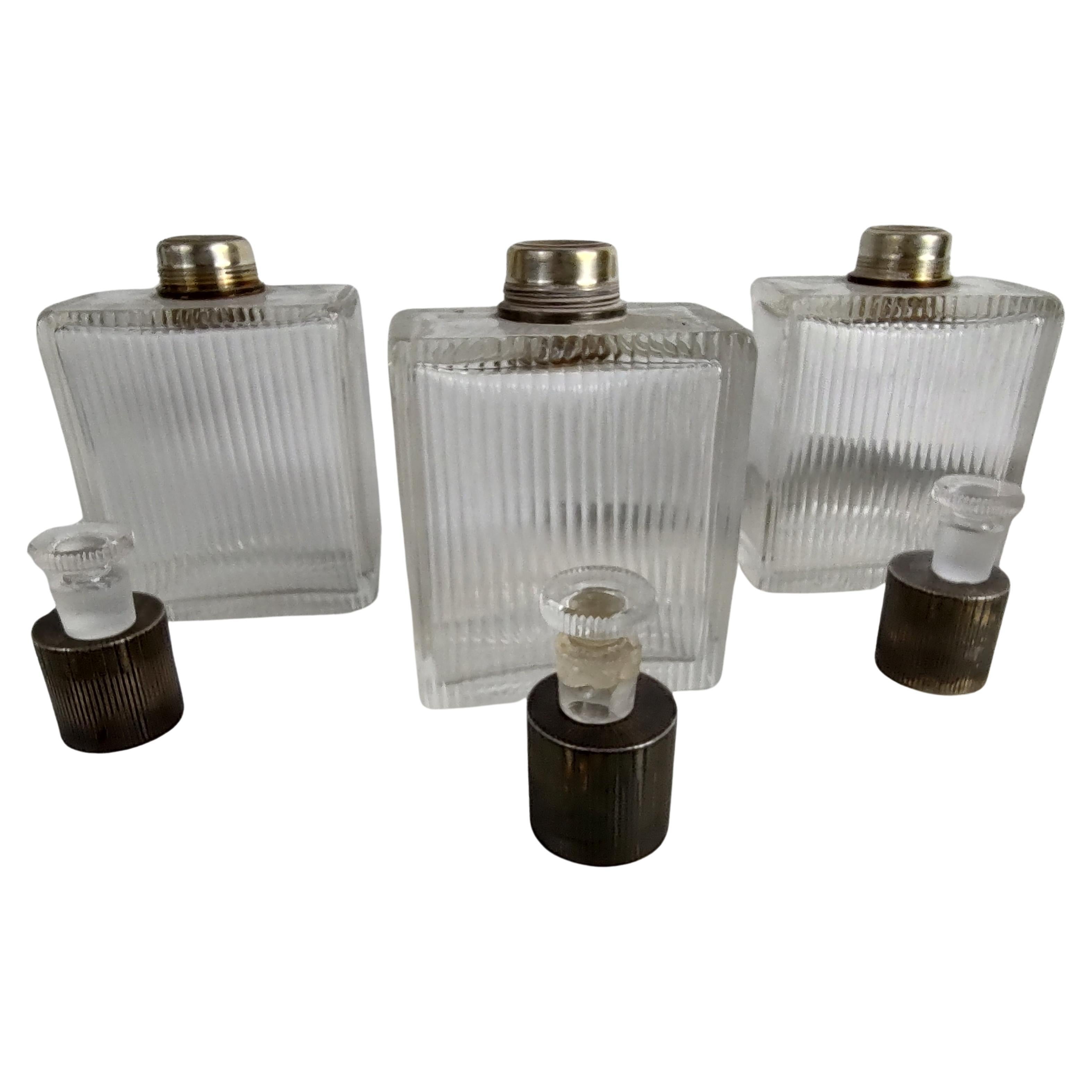 Mid-Century Modern 3 Stück Kommode Köln Flasche Set im Angebot