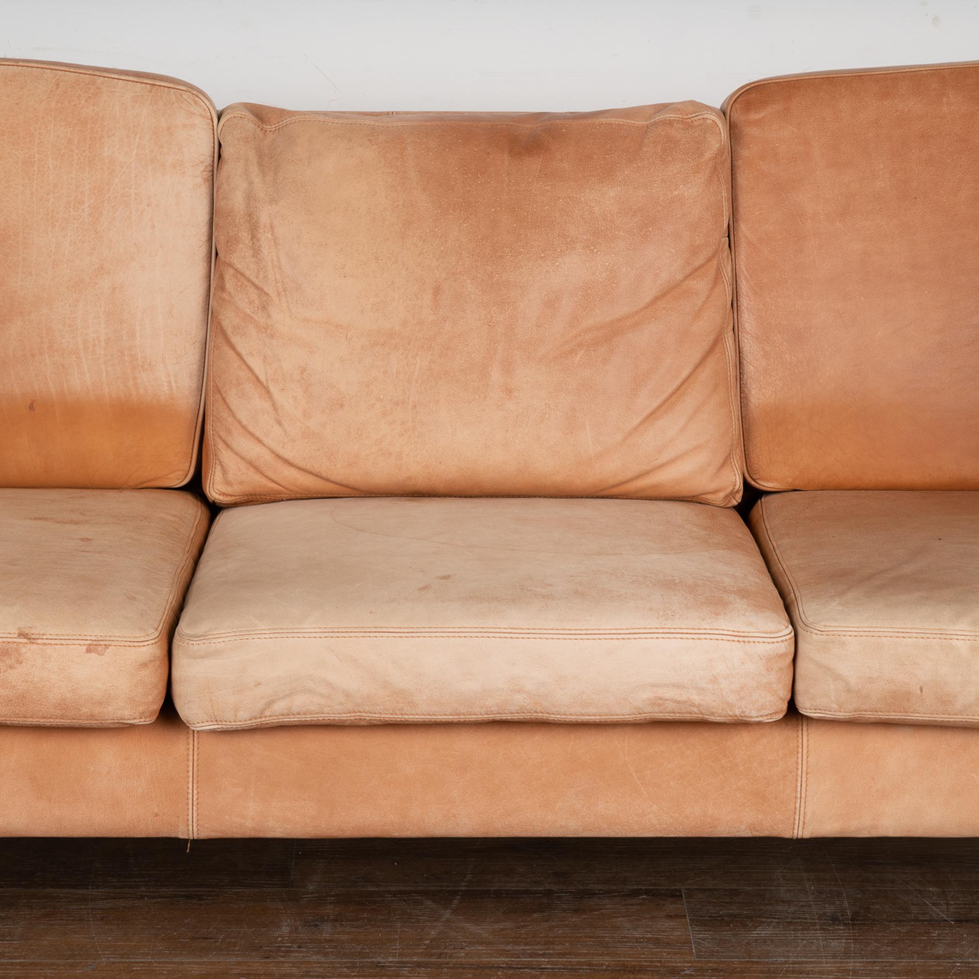 Mid-Century Modern 3 Seat Vintage Leather Sofa by Stouby of Denmark, circa 1970 For Sale 3