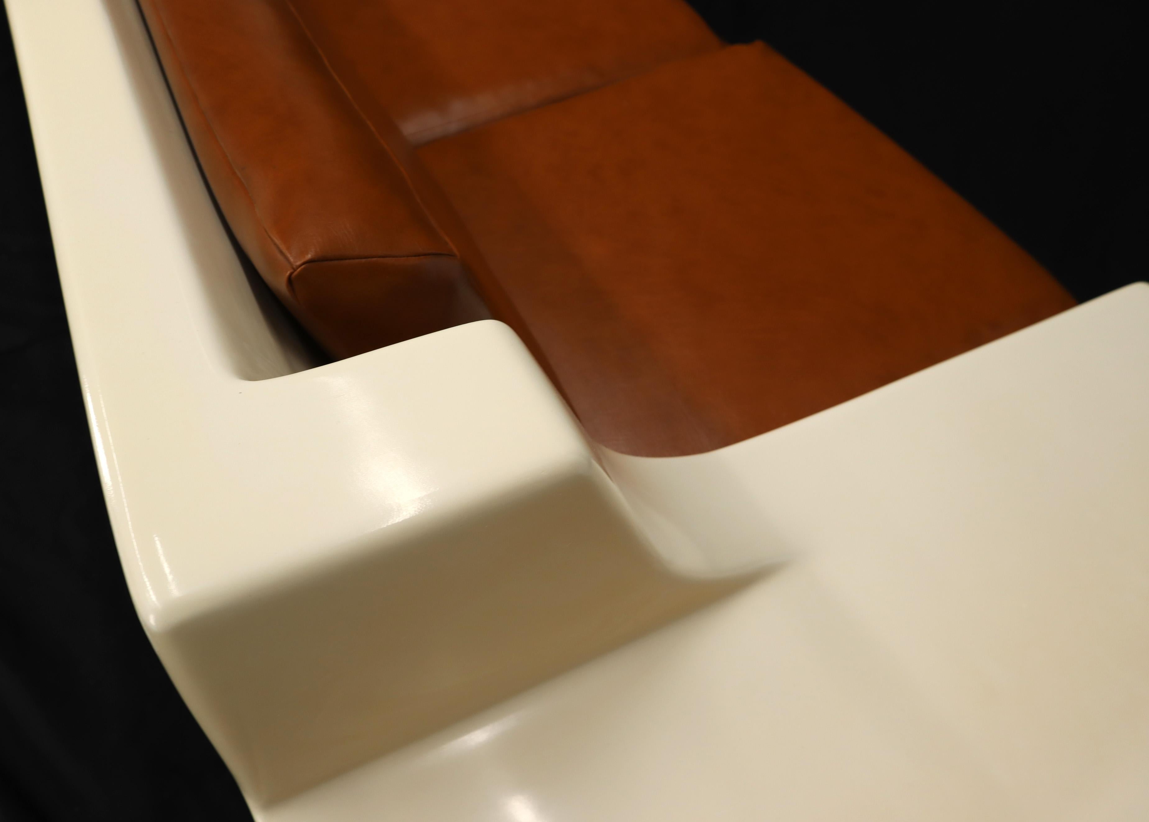 Mid-Century Modern 3-Seat Fiberglass Sofa with End Tables 8