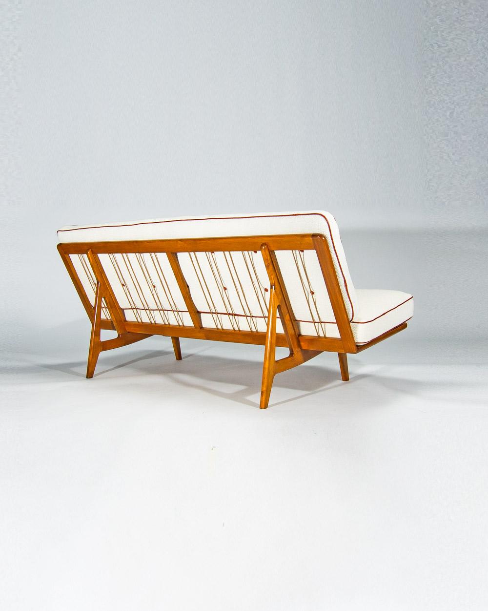 Mid Century Modern 3-Sitzer Sofa von Peter Hvidt für France & Daverkosen Dänisch (Moderne der Mitte des Jahrhunderts) im Angebot