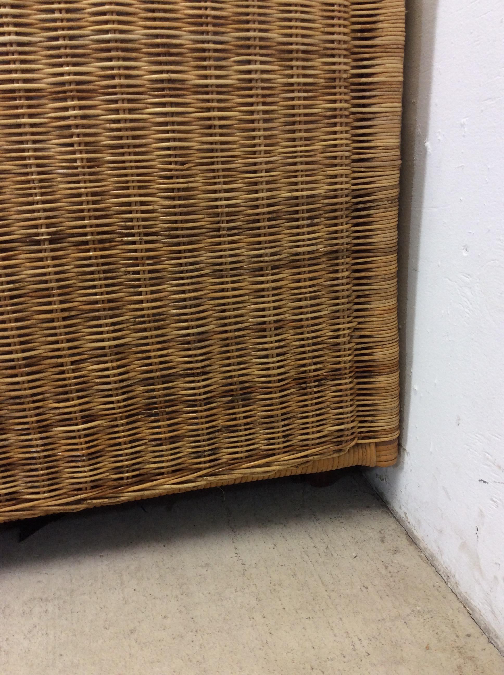 Mid Century Modern 3 Seater Sofa with Wicker Arms en vente 5