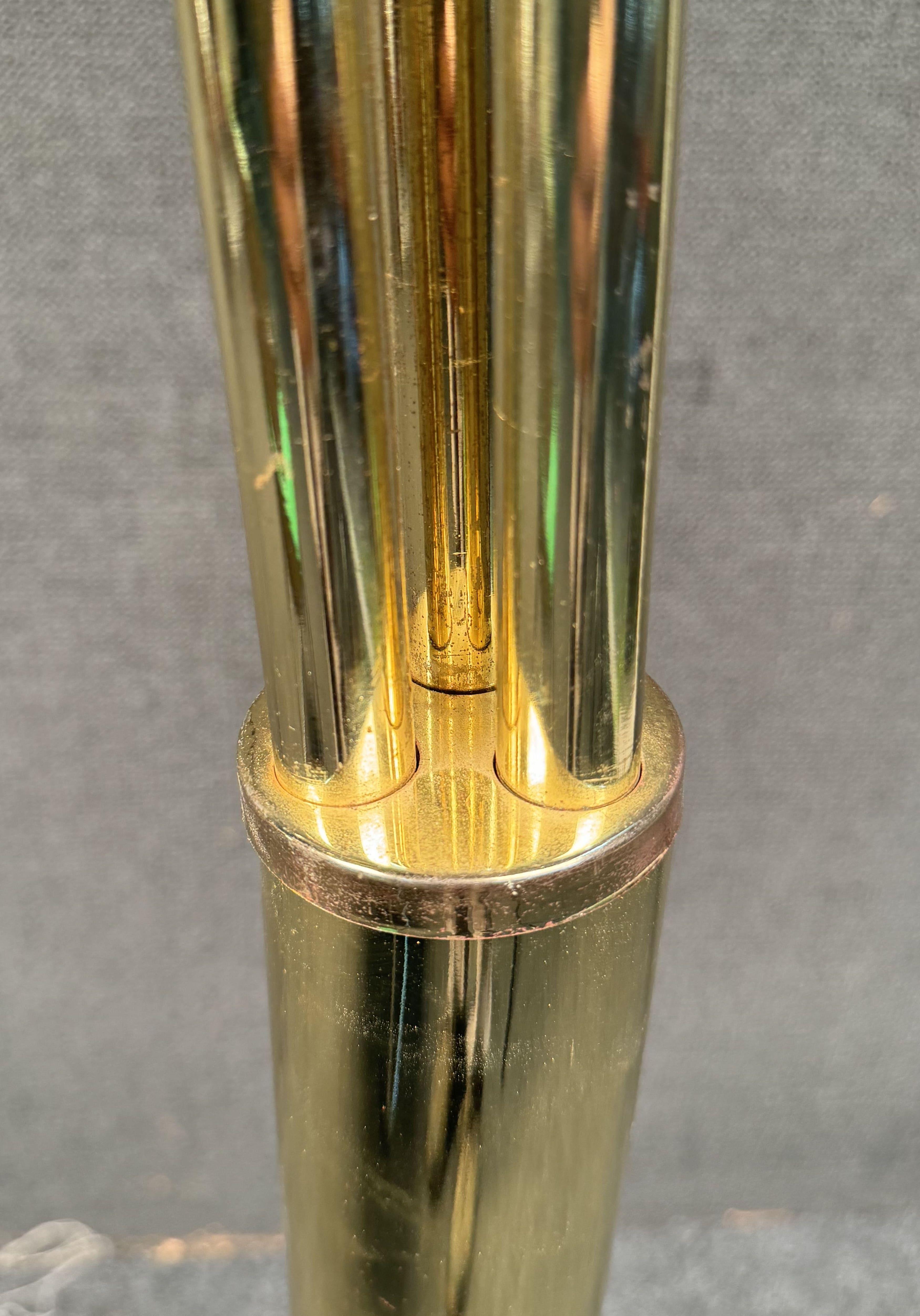 Moderne 3-Schwing-Arm-Stehlampe mit Goldkugel- Bogen, Mid-Century Modern (Metall) im Angebot