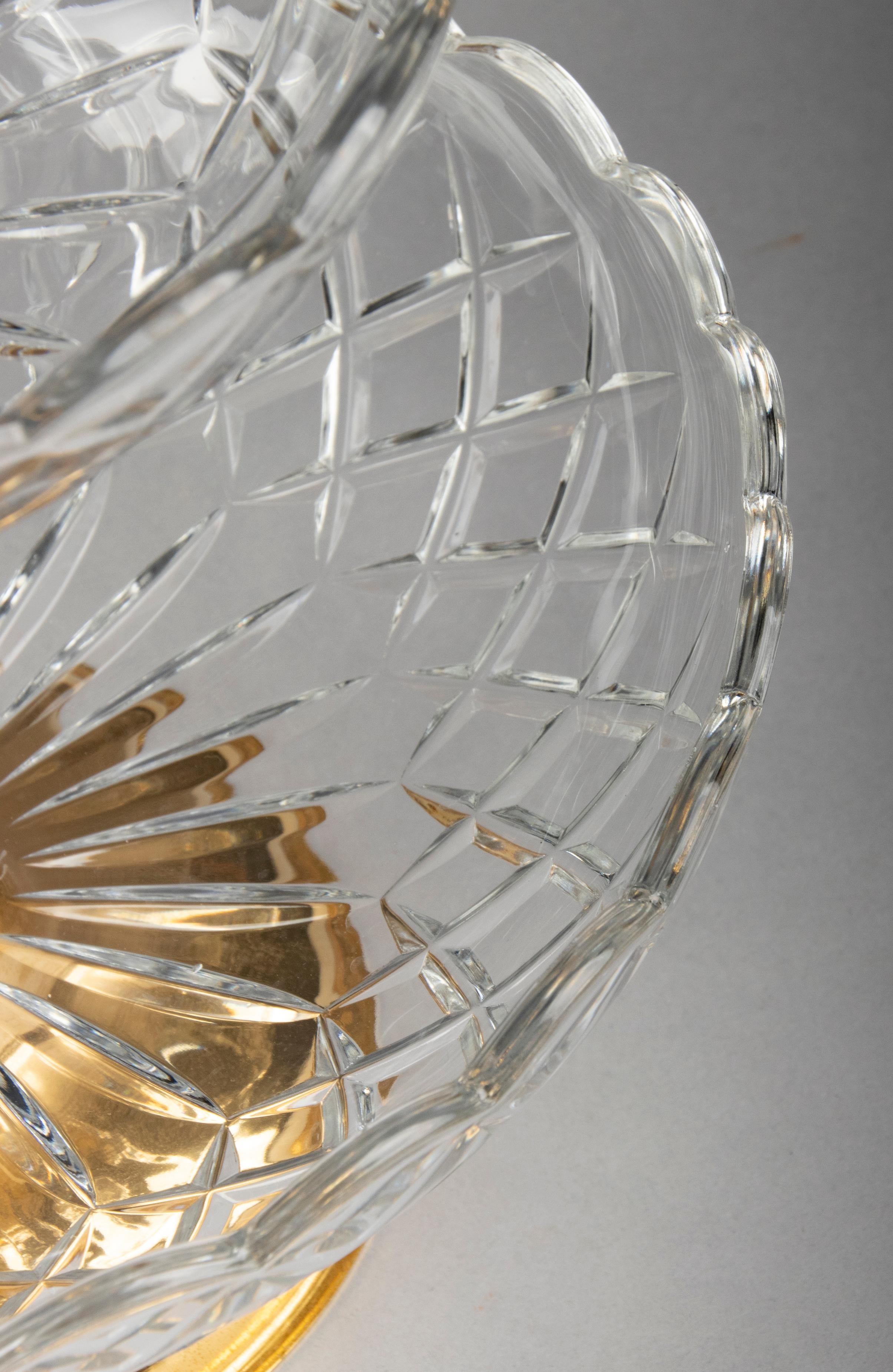 Servidor de cristal de 3 pisos Mid Century Modern by Val Saint Lambert Hecho a mano en venta
