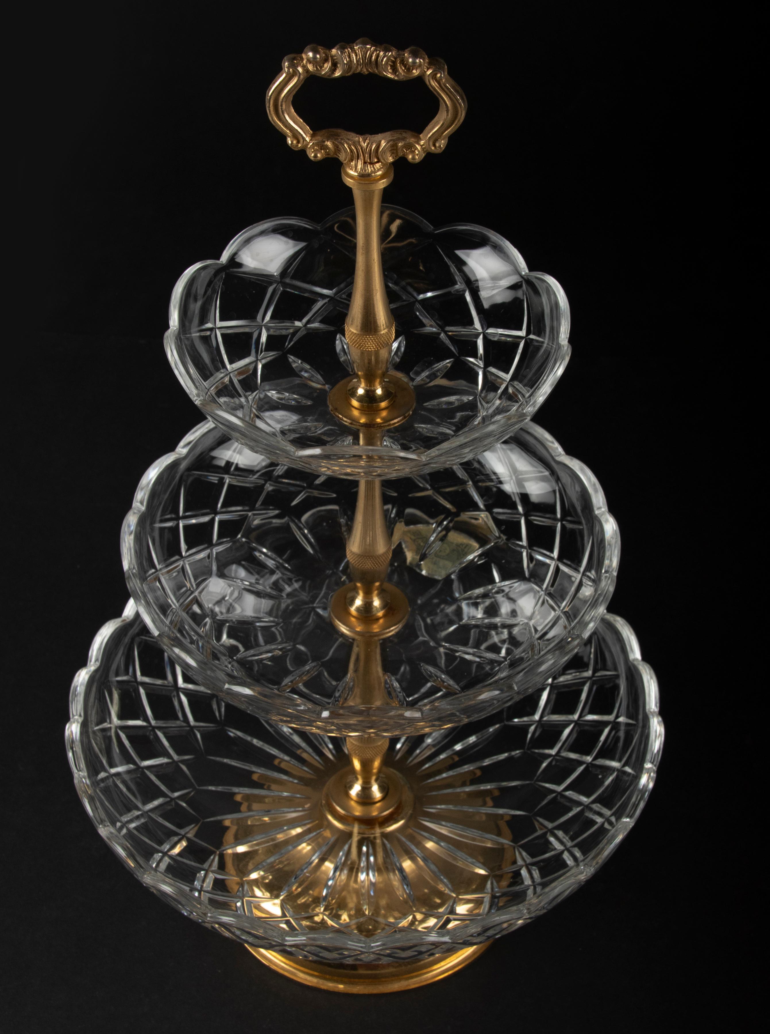 Métal Serveur en cristal à 3 niveaux moderne du milieu du siècle dernier par Val Saint Lambert en vente