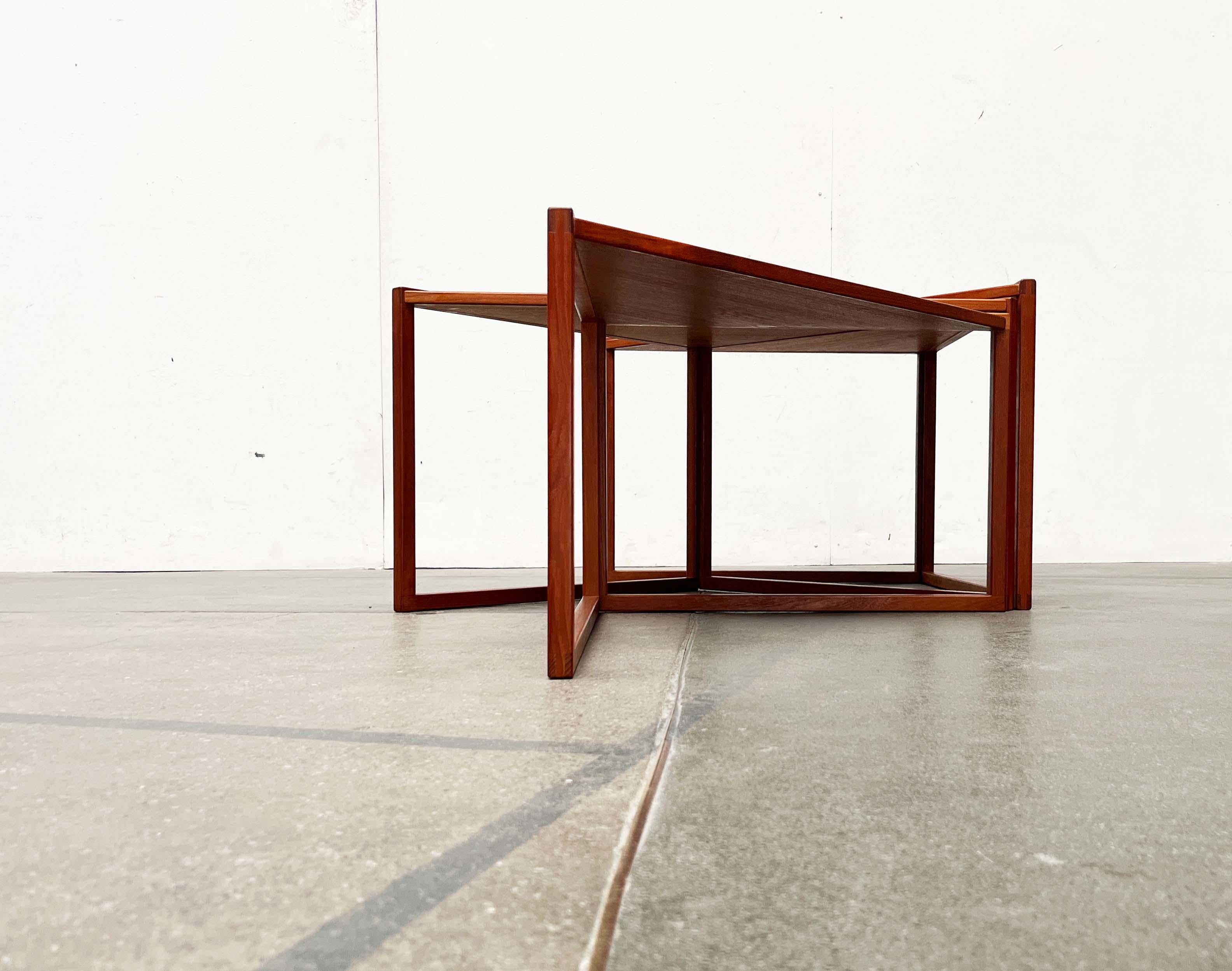 Mid-Century Modern 343 Dreieckige Teakholz-Esstische Kai Kristiansen Vildbjerg im Angebot 6