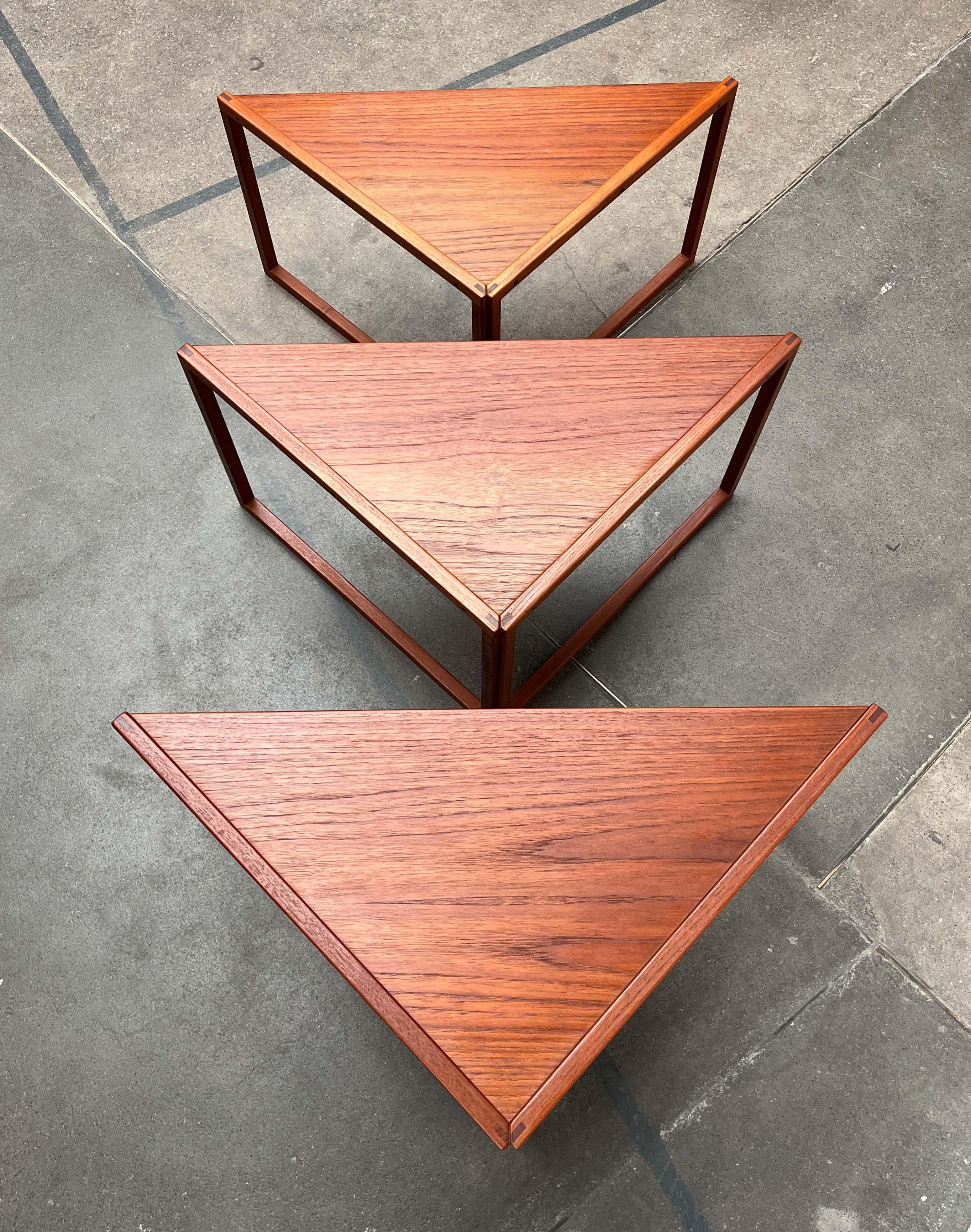 Mid-Century Modern 343 Dreieckige Teakholz-Esstische Kai Kristiansen Vildbjerg im Angebot 10