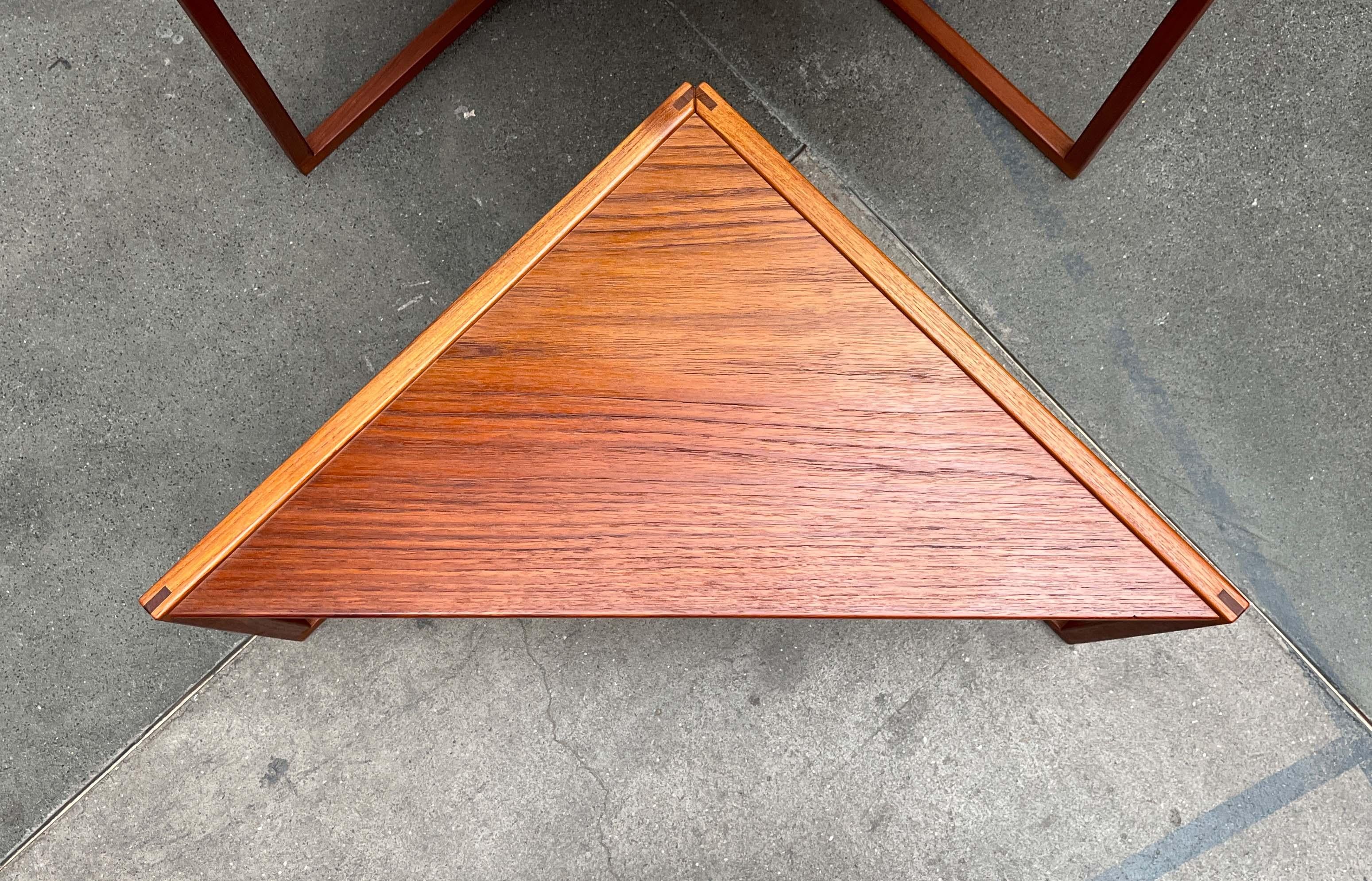 Mid-Century Modern 343 Dreieckige Teakholz-Esstische Kai Kristiansen Vildbjerg im Angebot 12