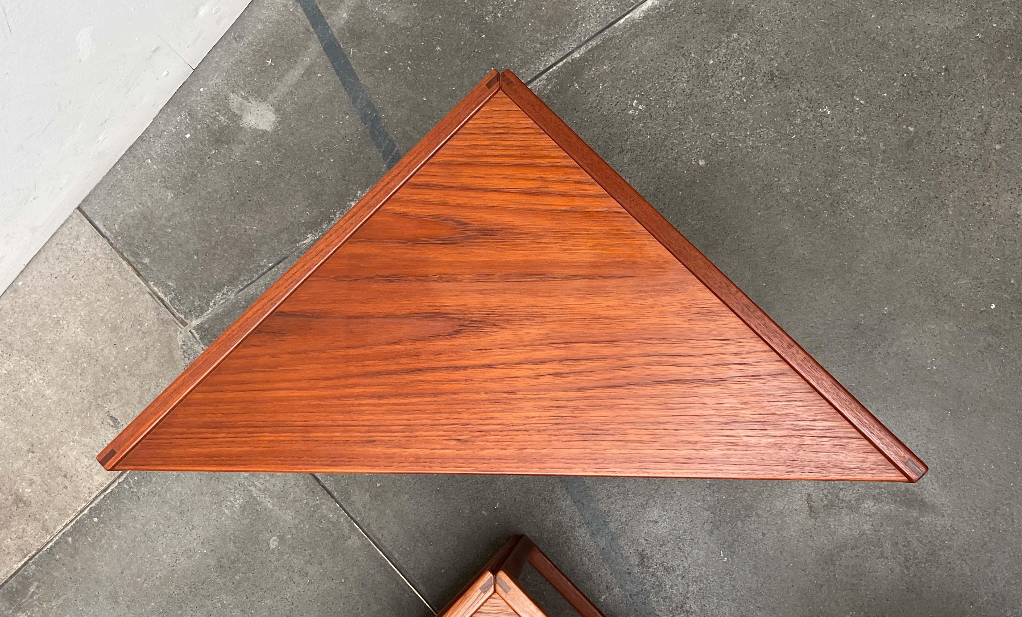 Mid-Century Modern 343 Dreieckige Teakholz-Esstische Kai Kristiansen Vildbjerg im Angebot 14