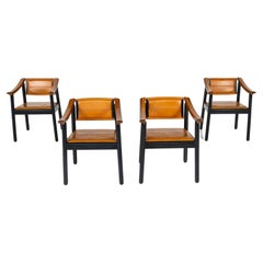 4 fauteuils modernes du milieu du siècle dans le style de Scarpa, bois et cuir, Italie
