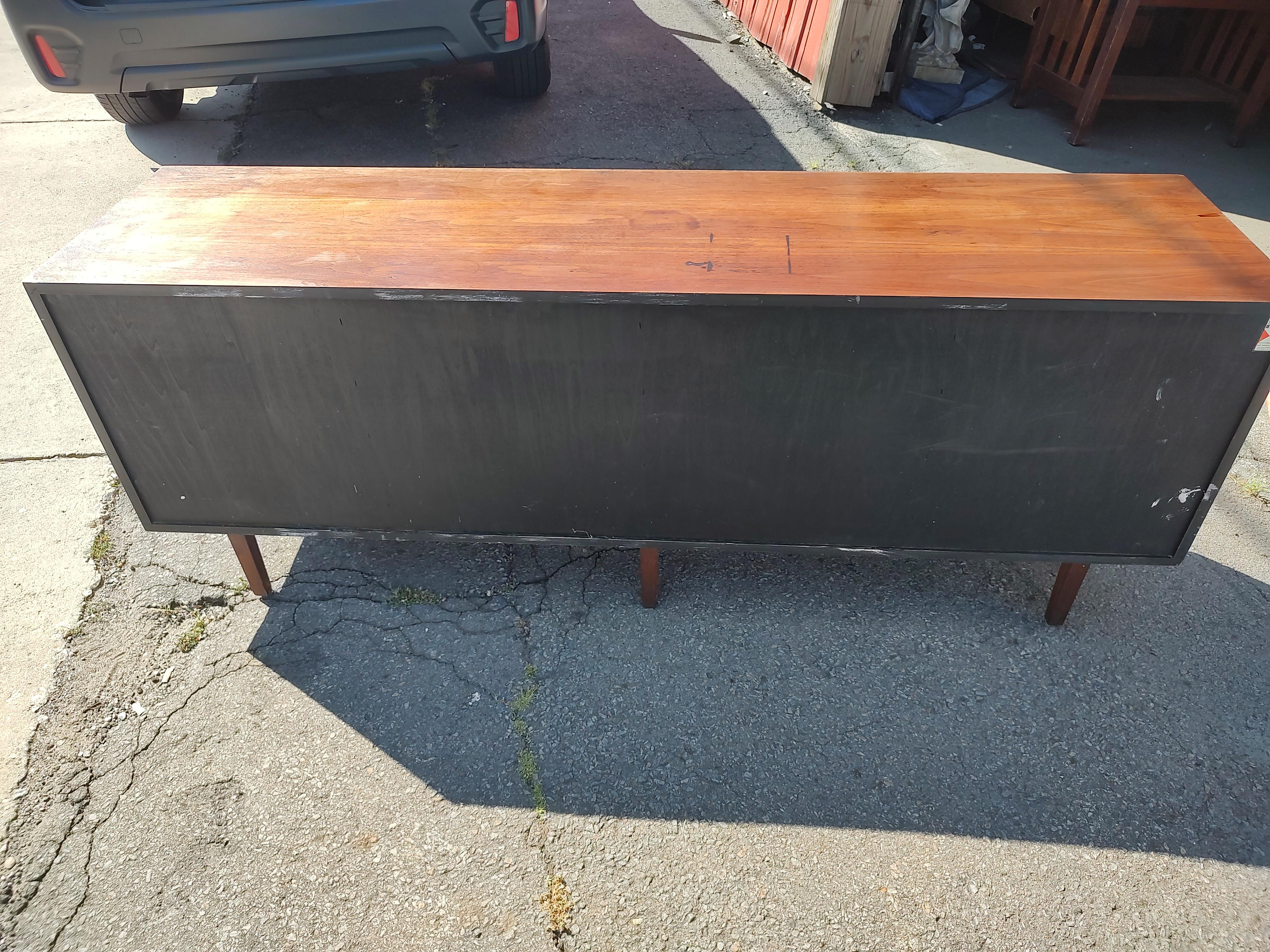 Mid Century Modern 4 Door Early Walnut Credenza by Knoll For Sale 5