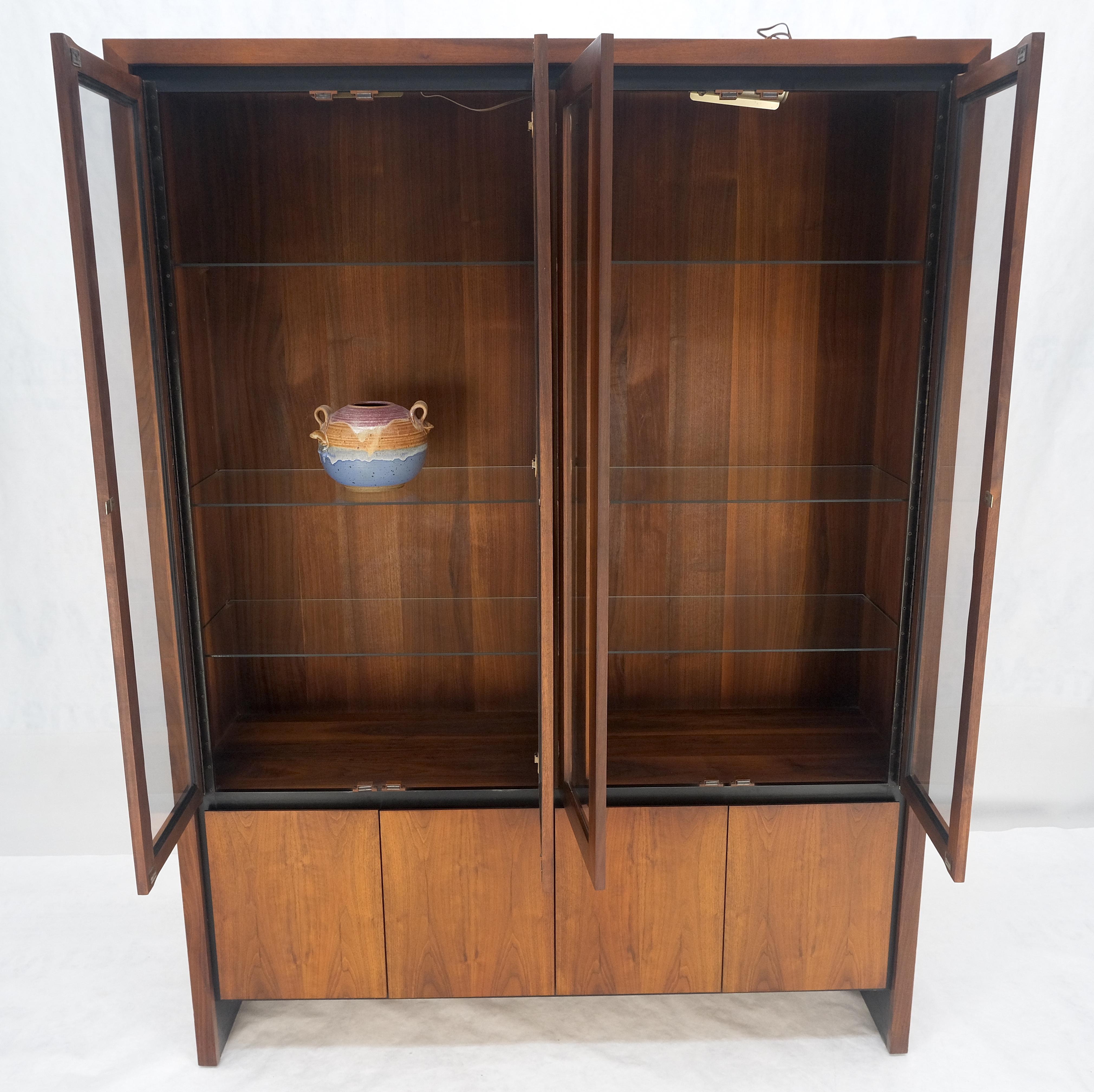 Mid Century Modern 4 Doors Walnut Lighted Hatch Milo Baughman atr. Drawers MINT! For Sale 1