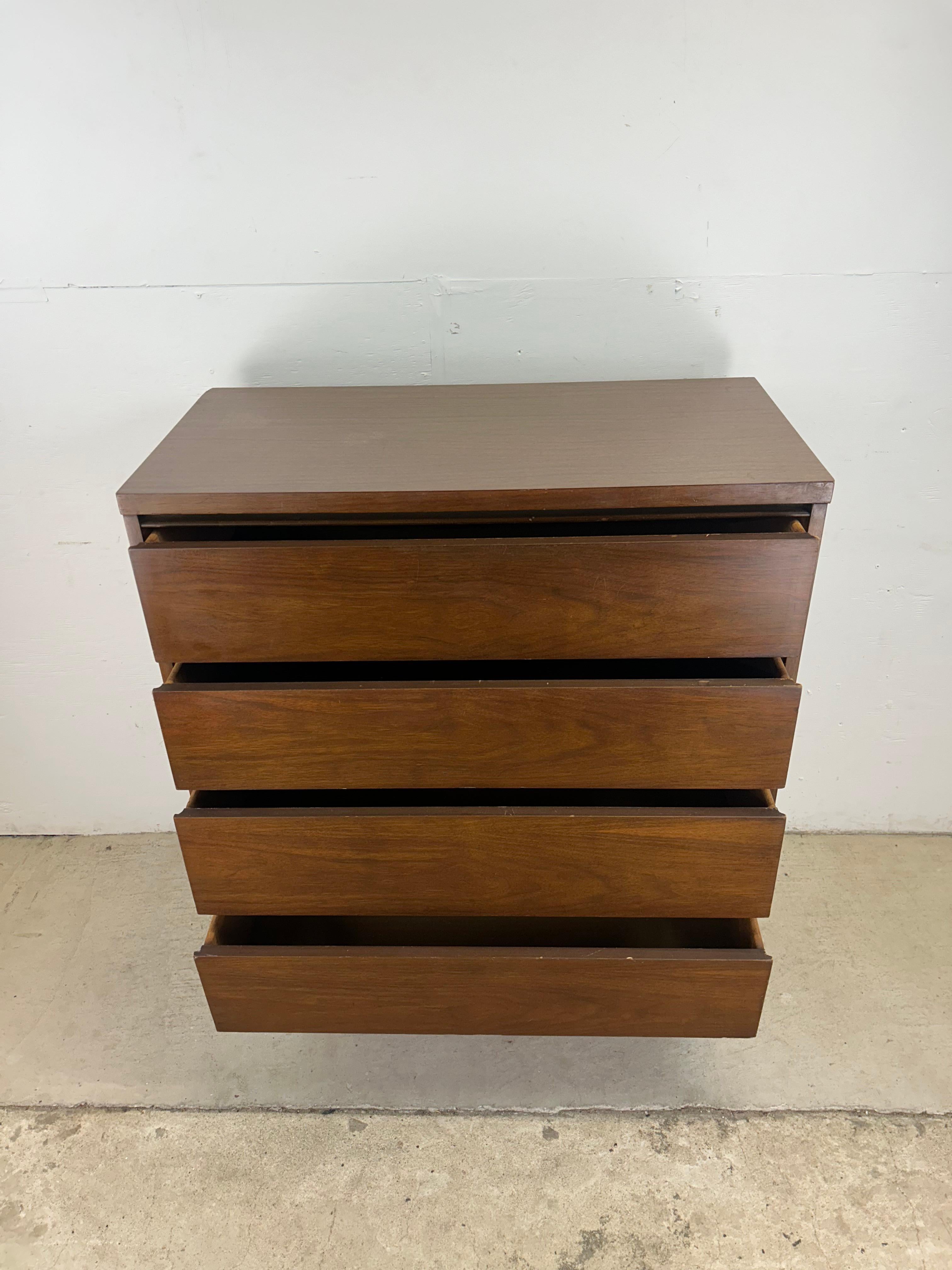 Mid Century Modern 4 Drawer Highboy Dresser with Tapered Legs For Sale 9