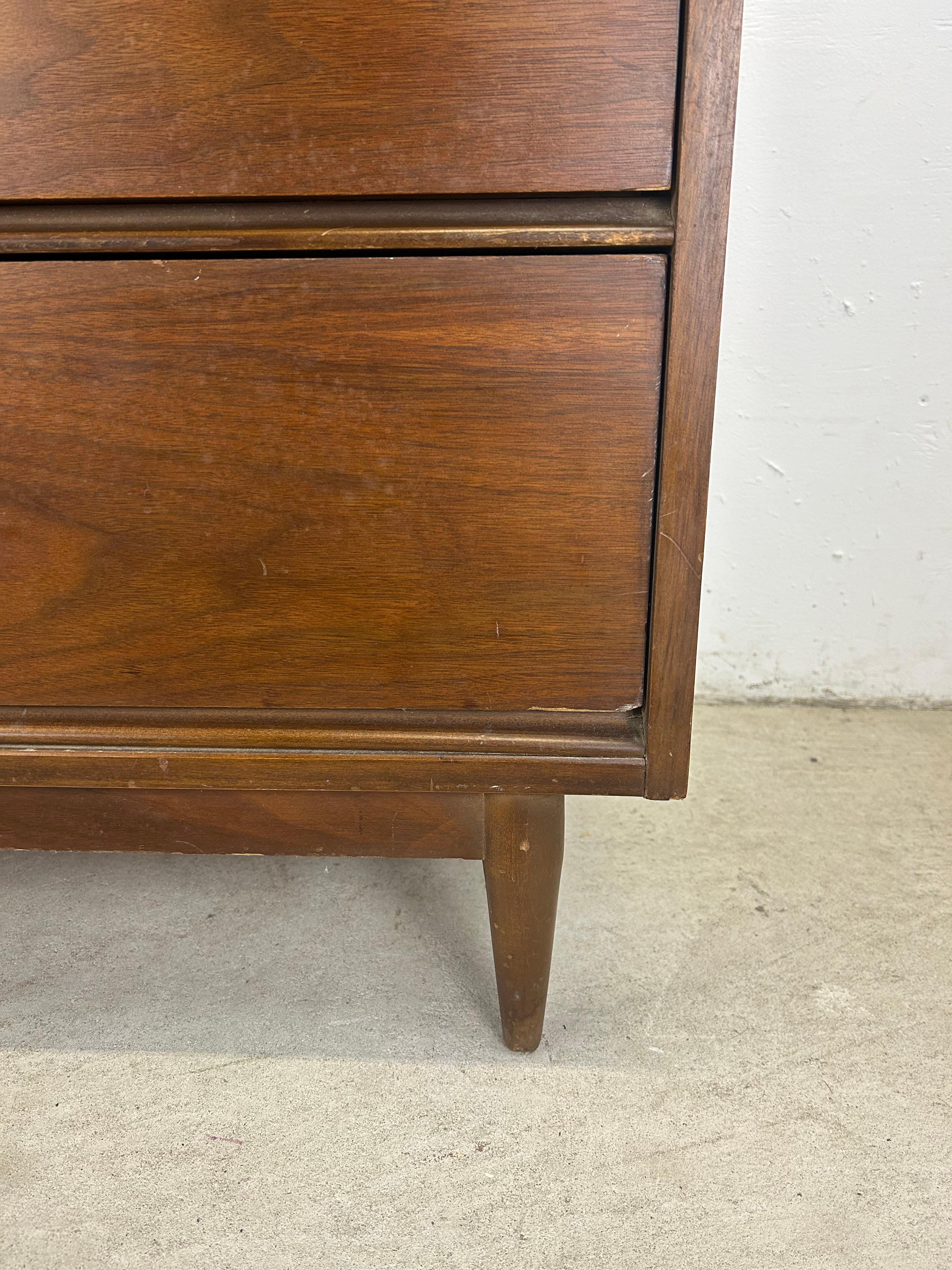 20th Century Mid Century Modern 4 Drawer Highboy Dresser with Tapered Legs For Sale