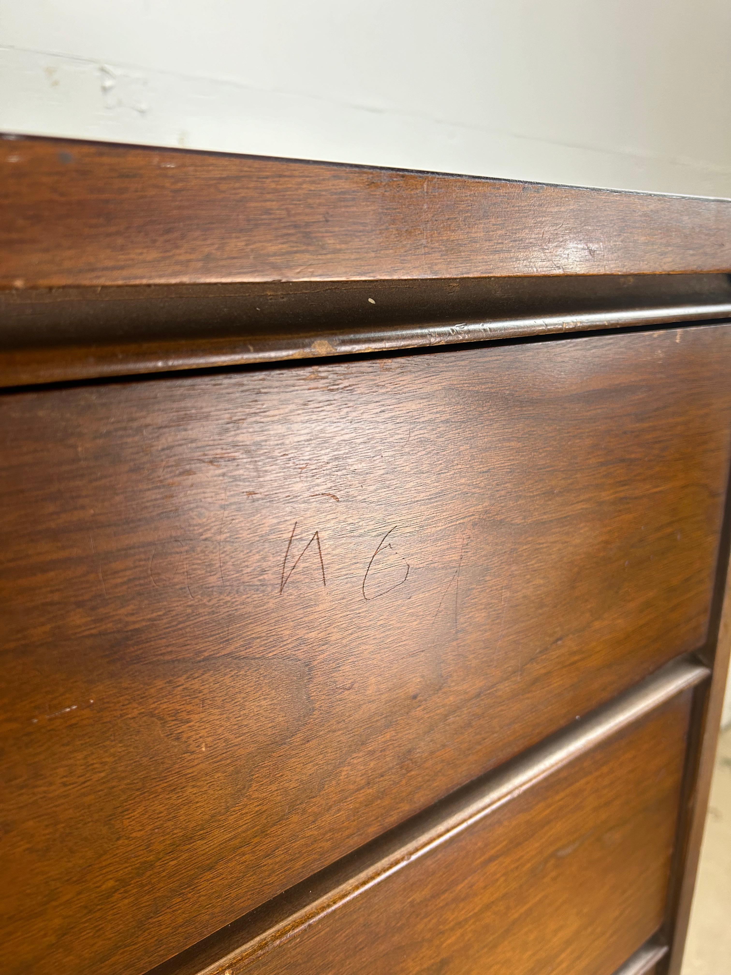 Formica Mid Century Modern 4 Drawer Highboy Dresser with Tapered Legs For Sale