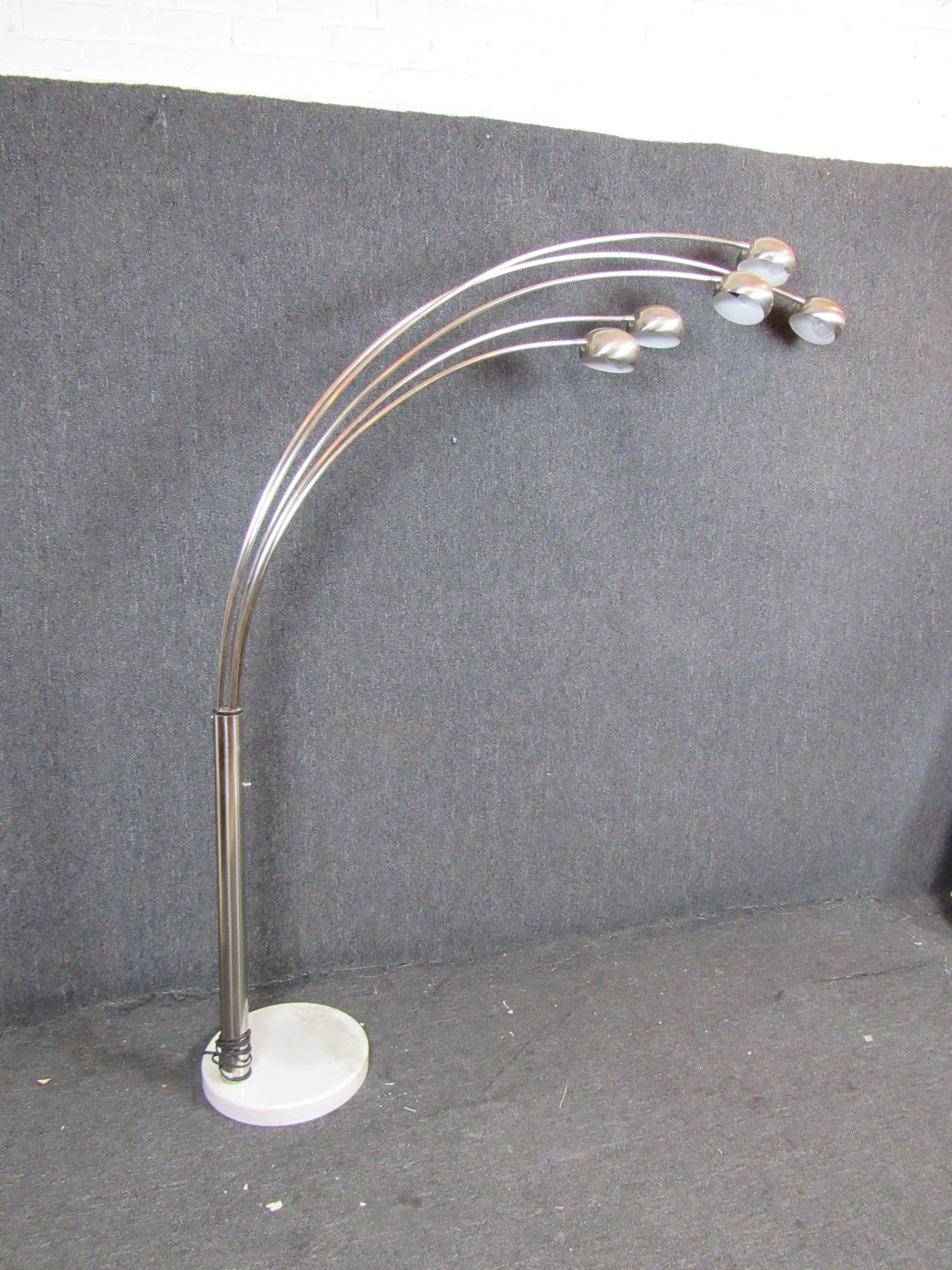 Mid-Century Modern Chrome Arc Lamp In Good Condition In Brooklyn, NY