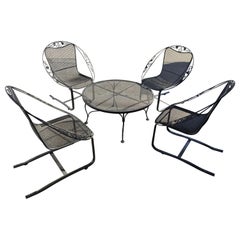 5teiliger skulpturaler Mid-Century-Modern-Tisch aus Eisen und 4 Mesh-Stühle von John Salterini