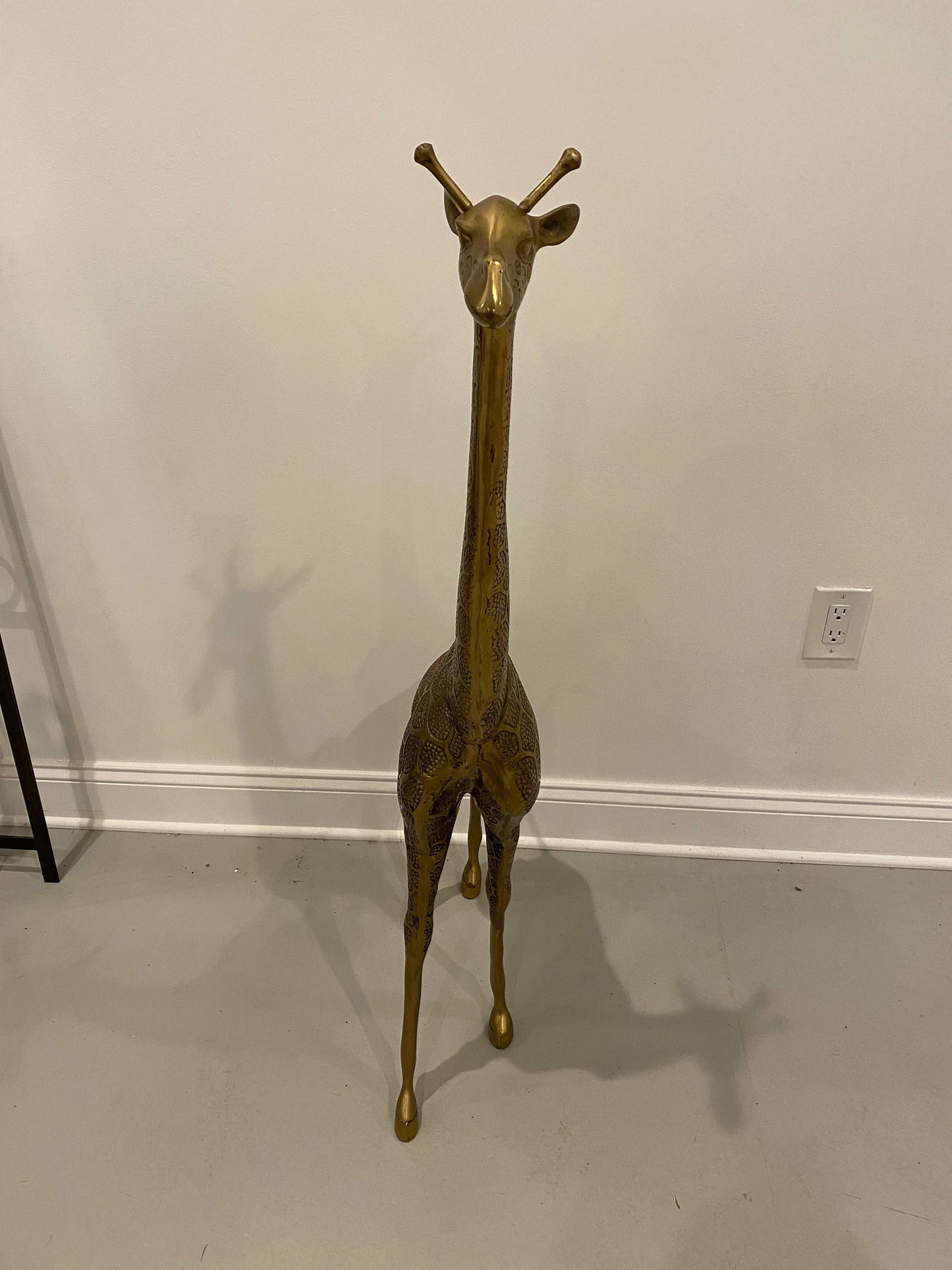 Mid-Century Modern Standing Metal Giraffe In Good Condition For Sale In North Bergen, NJ