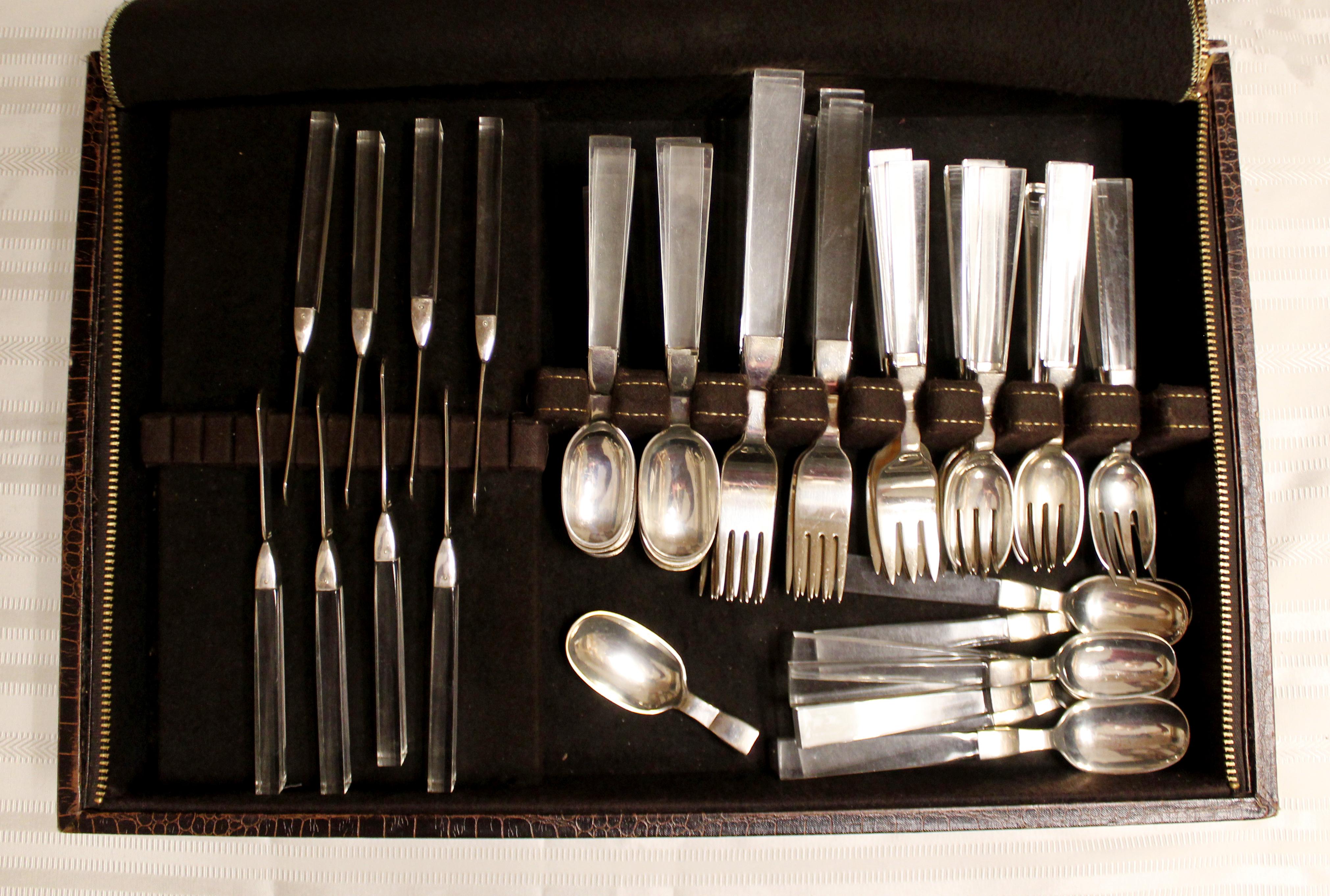 Mid-Century Modern 52 Piece Porter Blanchard Lucite and Silver Flatware, 1970s In Good Condition In Keego Harbor, MI