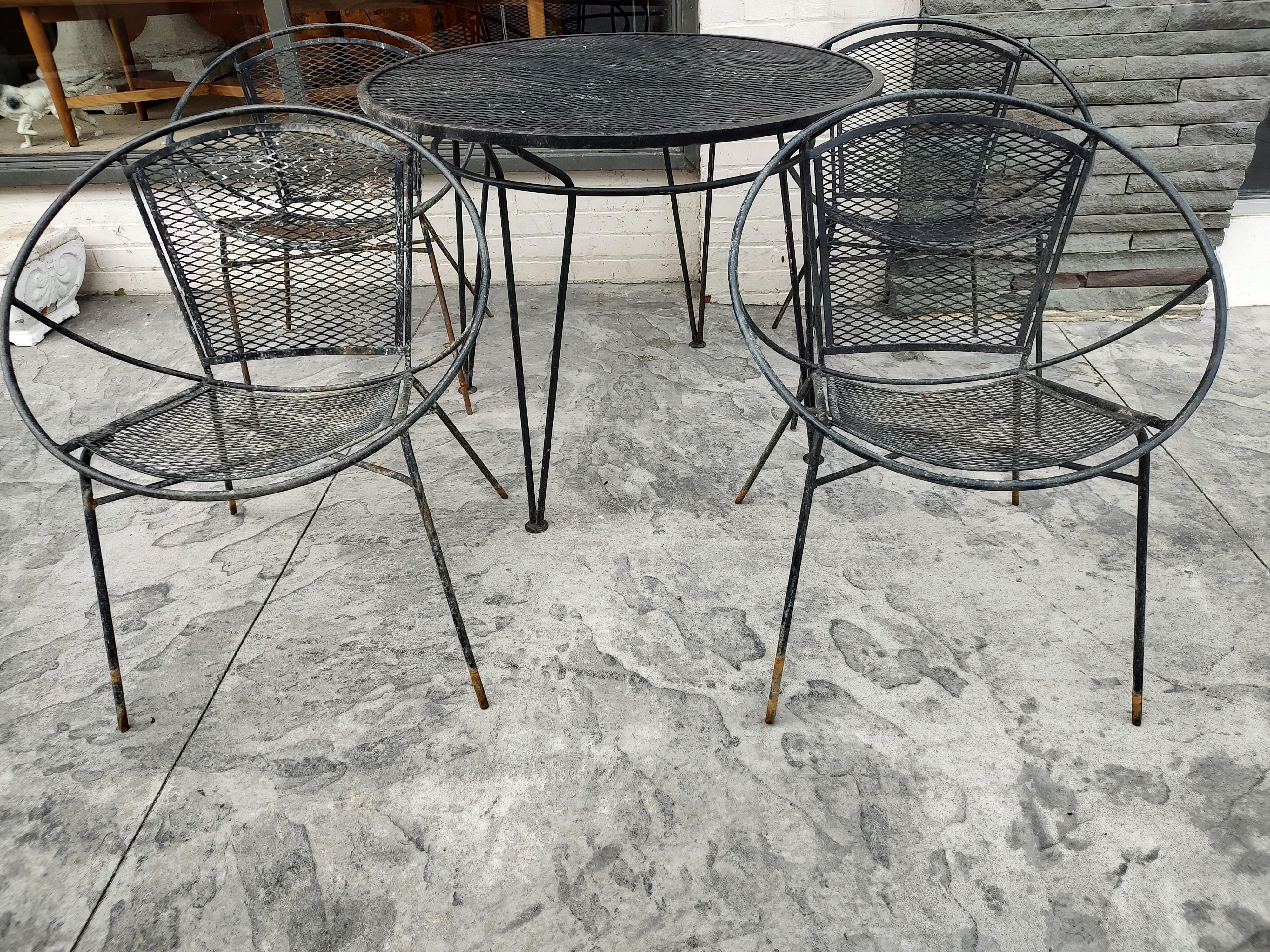 Mid-Century Modern 5pc Iron Hoop Chairs with Table by Maurizio Tempestini For Sale 4