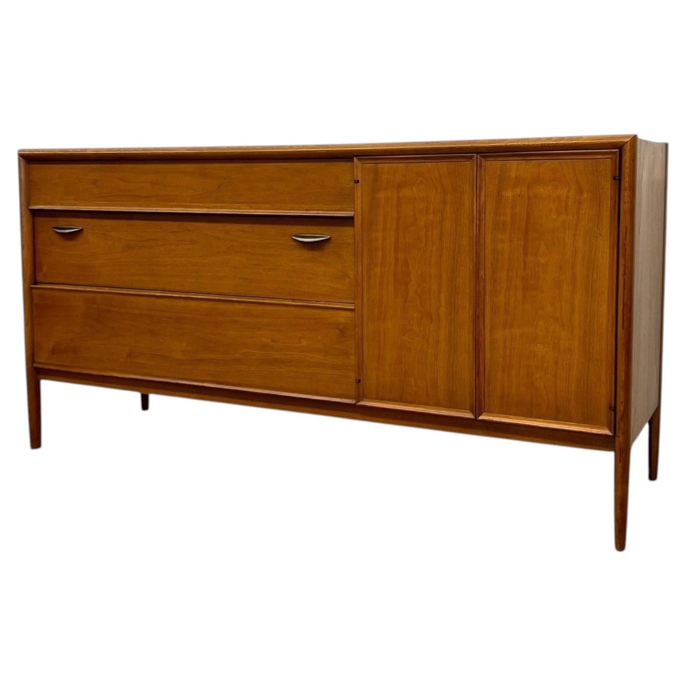 Mid-Century Modern 6-Drawer Dresser by Barney Flagg for Drexel Parallel