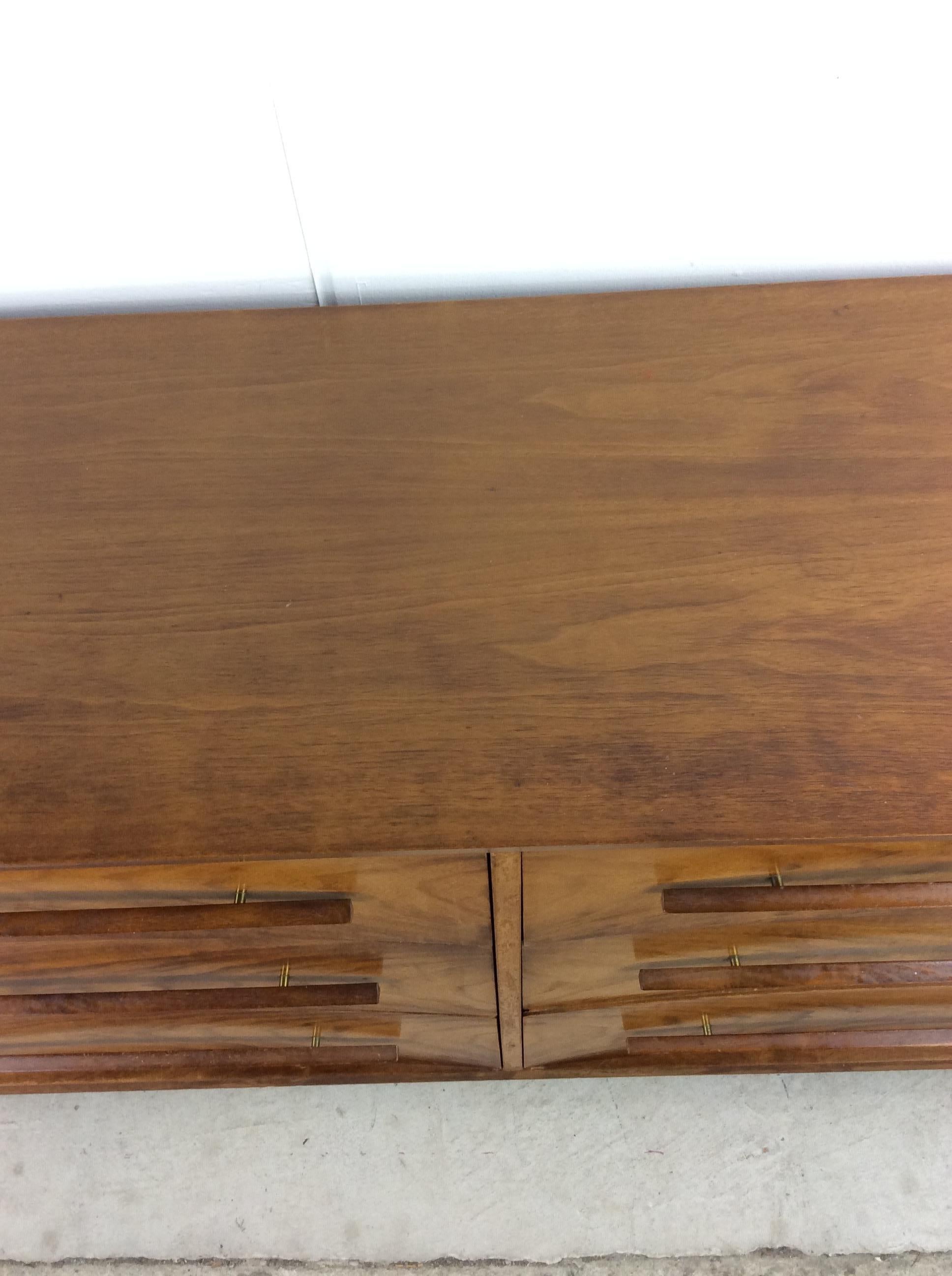American Mid Century Modern 6 Drawer Lowboy Dresser by Widdicomb For Sale