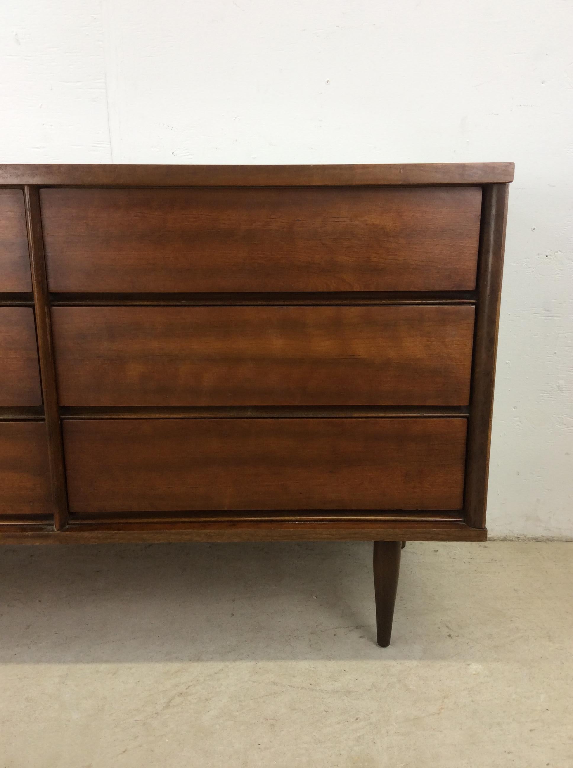 Mid Century Modern 6 Drawer Lowboy Dresser with Tapered Legs For Sale 5