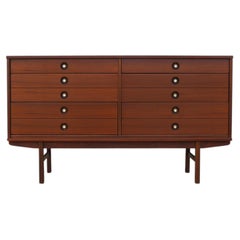 Mid-Century Modern 6-Drawer Walnut Dresser by United Furniture, Circa 1960s
