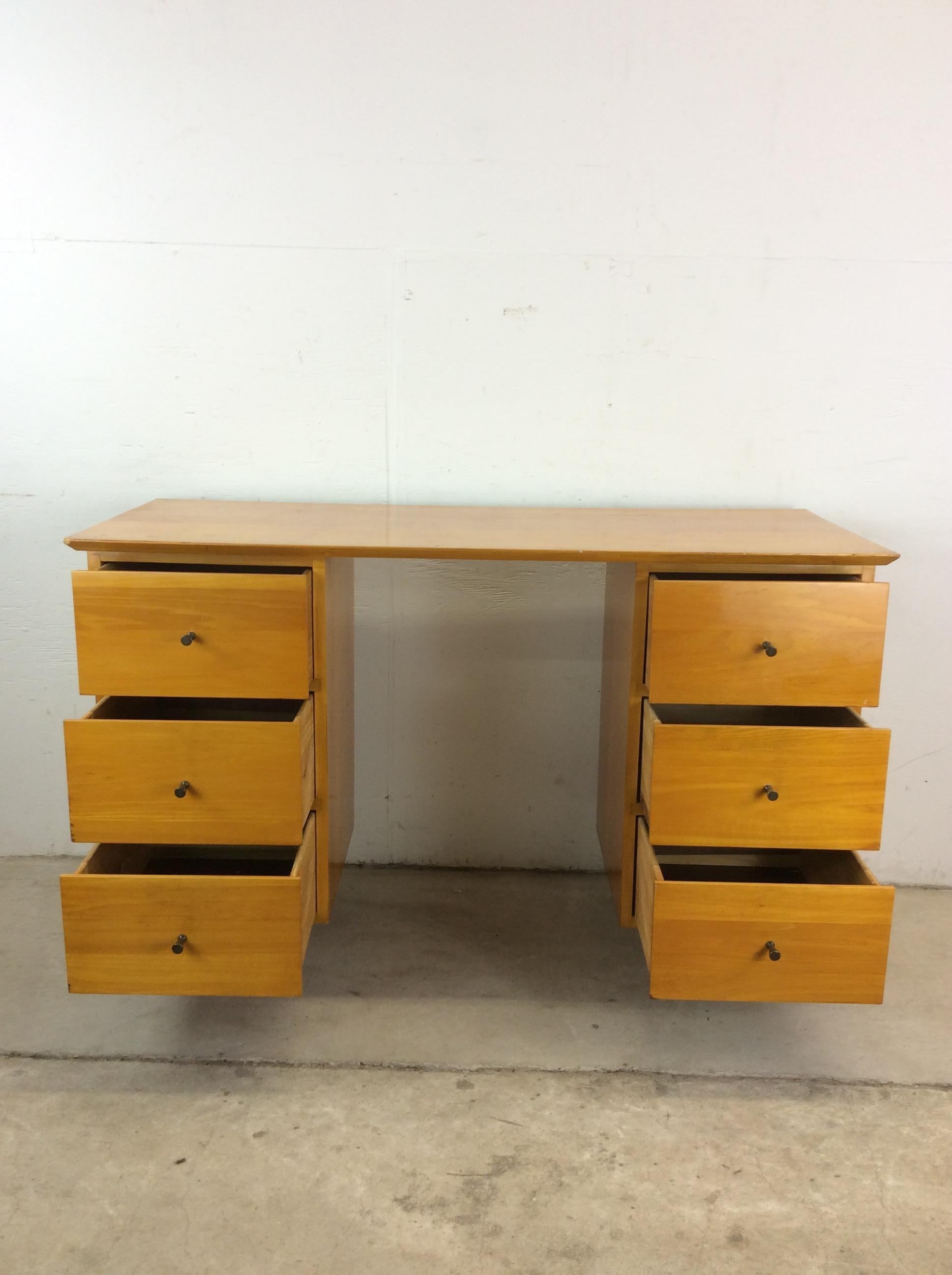 Scrivania a 6 cassetti in stile mid century moderno di Paul McCobb in vendita 1