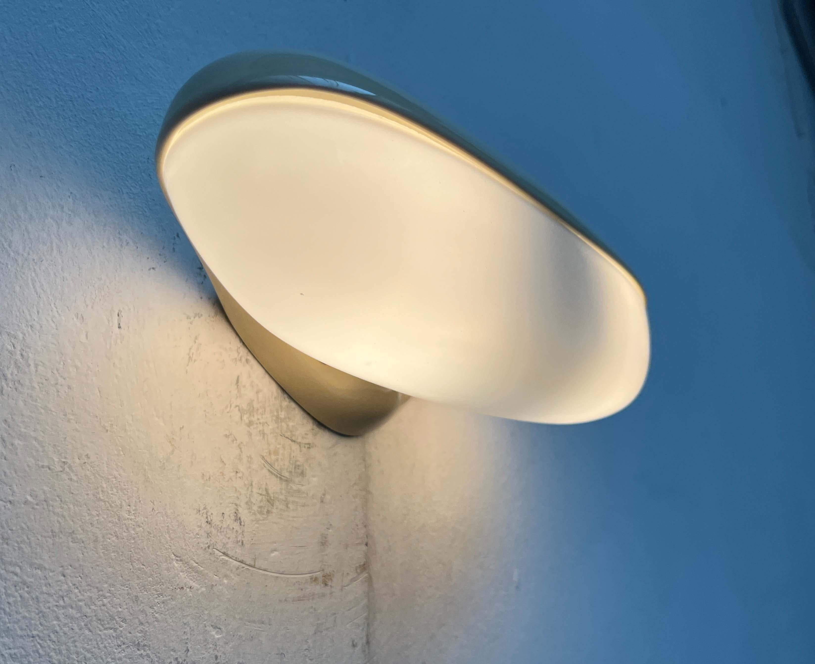 Lámpara de pared con espejo 6111, moderna de mediados de siglo, de Wilhelm Wagenfeld para Lindner, años 50 en venta 7