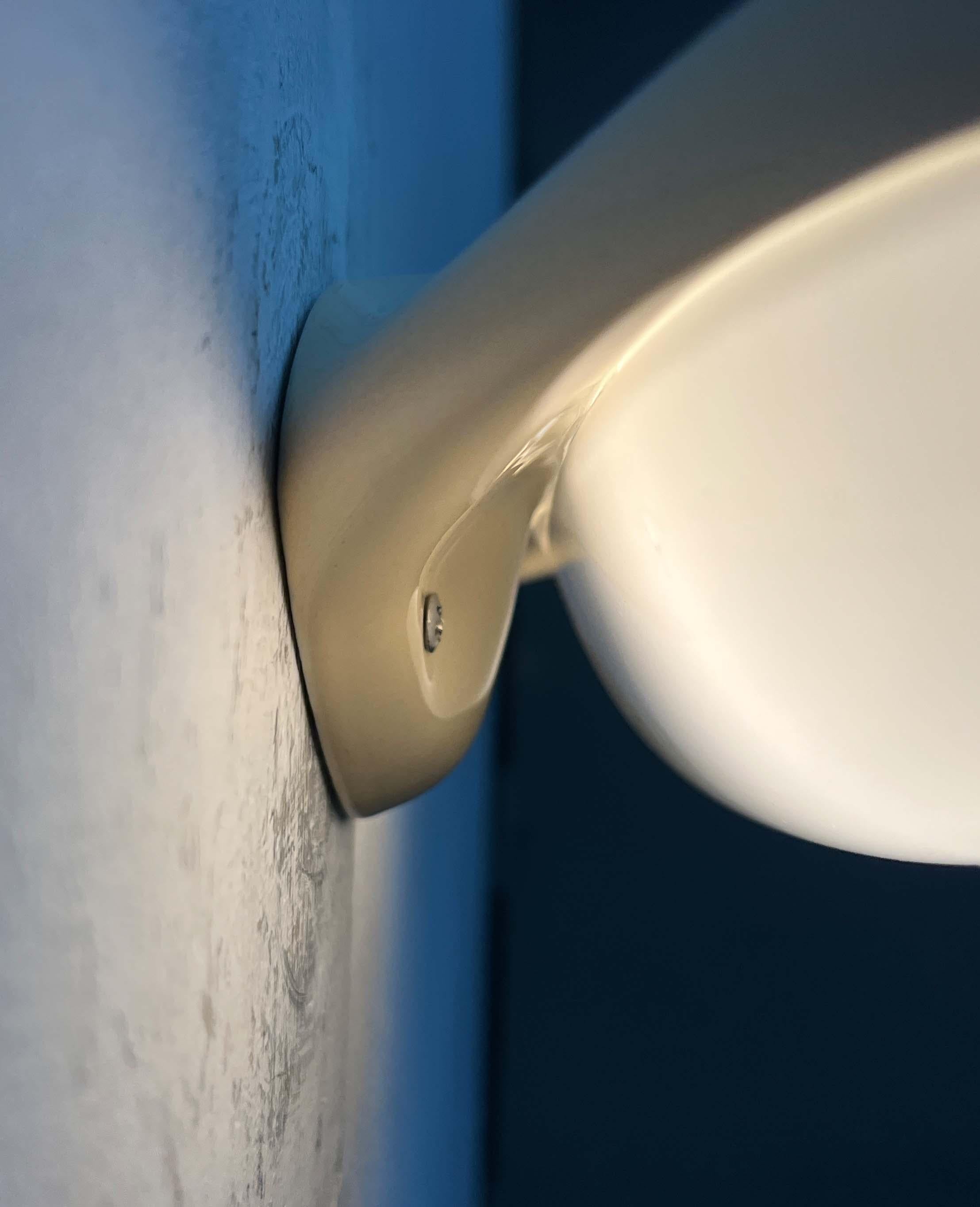 Lámpara de pared con espejo 6111, moderna de mediados de siglo, de Wilhelm Wagenfeld para Lindner, años 50 en venta 1