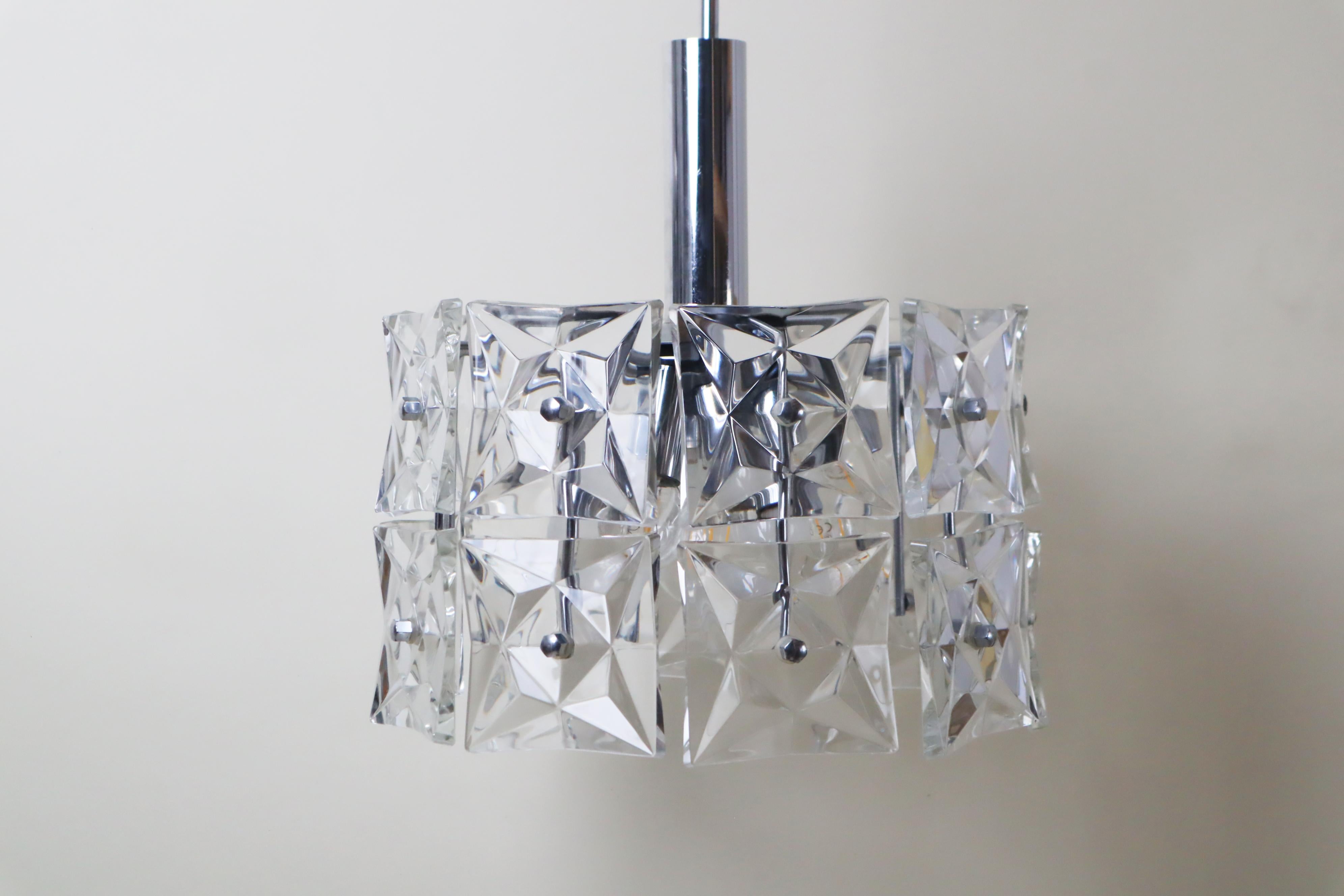 Cristallo Lampada a sospensione in cristallo a 7 luci di Kinkeldey Germania, stile metà secolo moderno in vendita