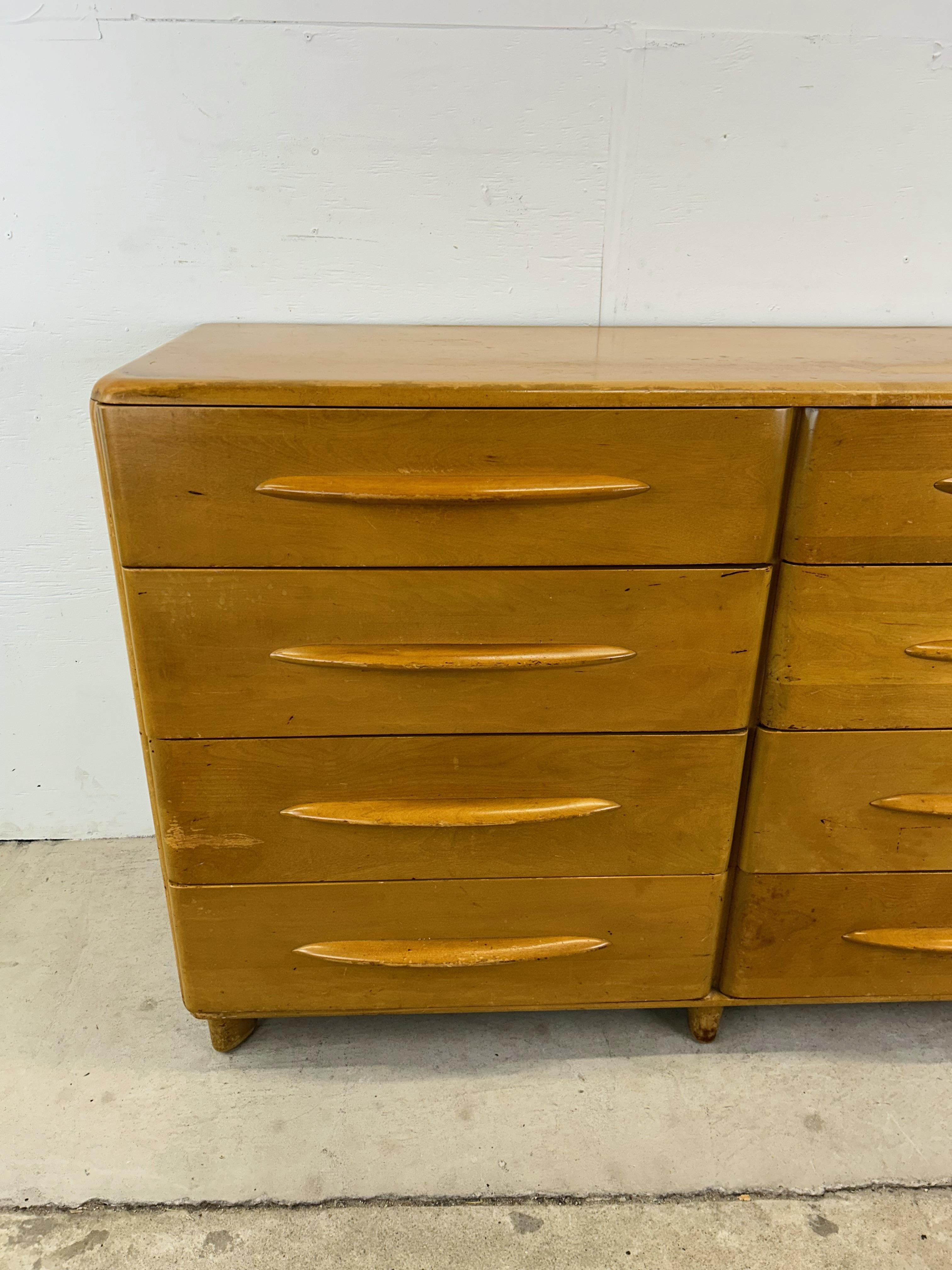 Mid Century Modern 8 Drawer Lowboy Dresser Styled After Heywood Wakefield In Good Condition For Sale In Freehold, NJ