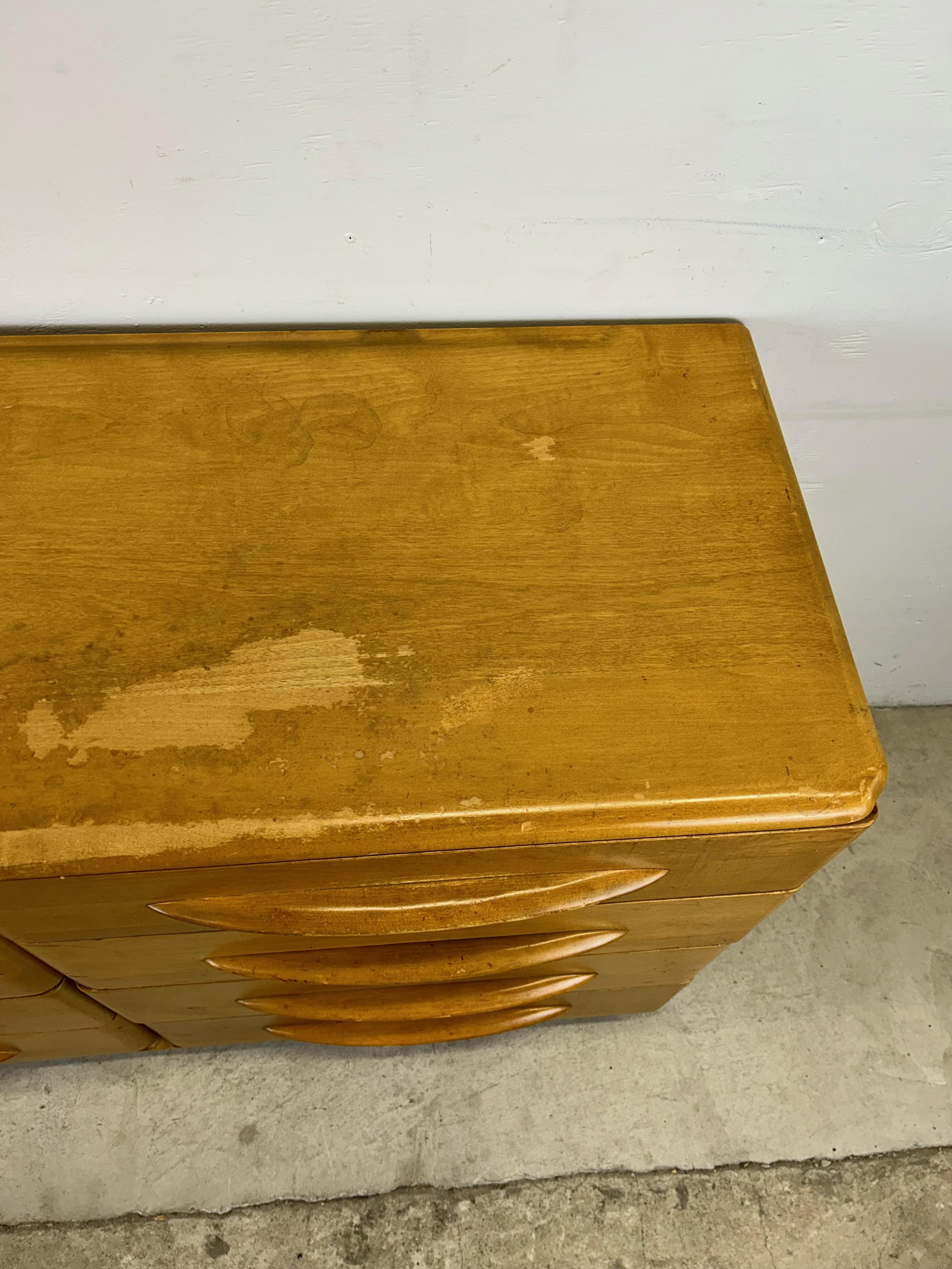 Maple Mid Century Modern 8 Drawer Lowboy Dresser Styled After Heywood Wakefield For Sale
