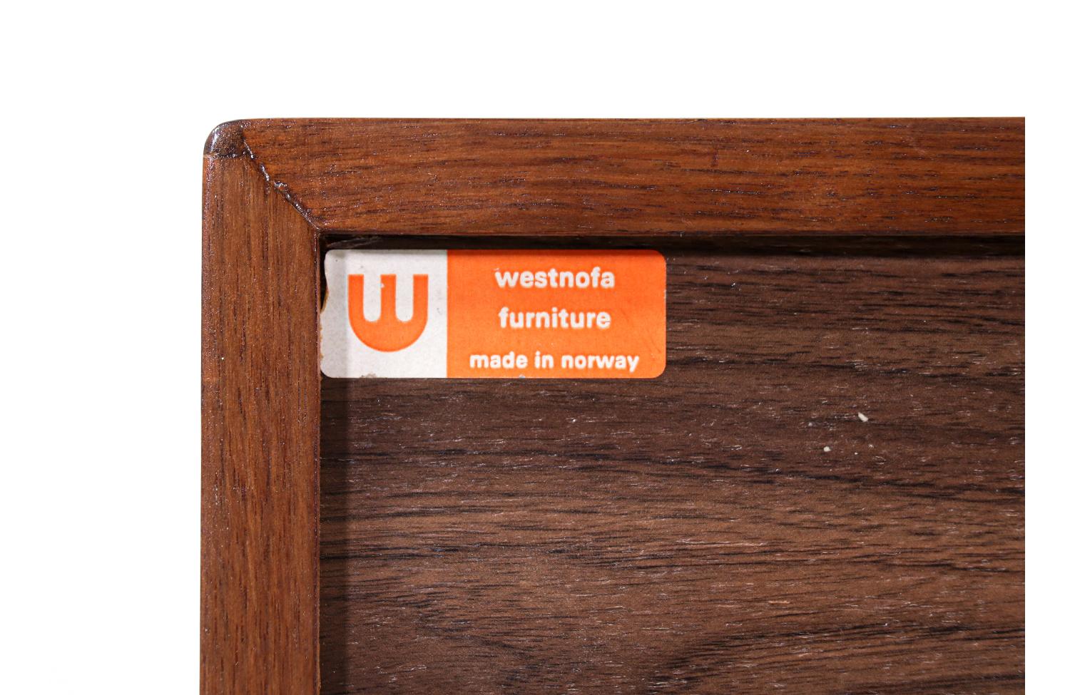 Mid-Century Modern 8-Drawer Walnut Dresser by Westnofa 4