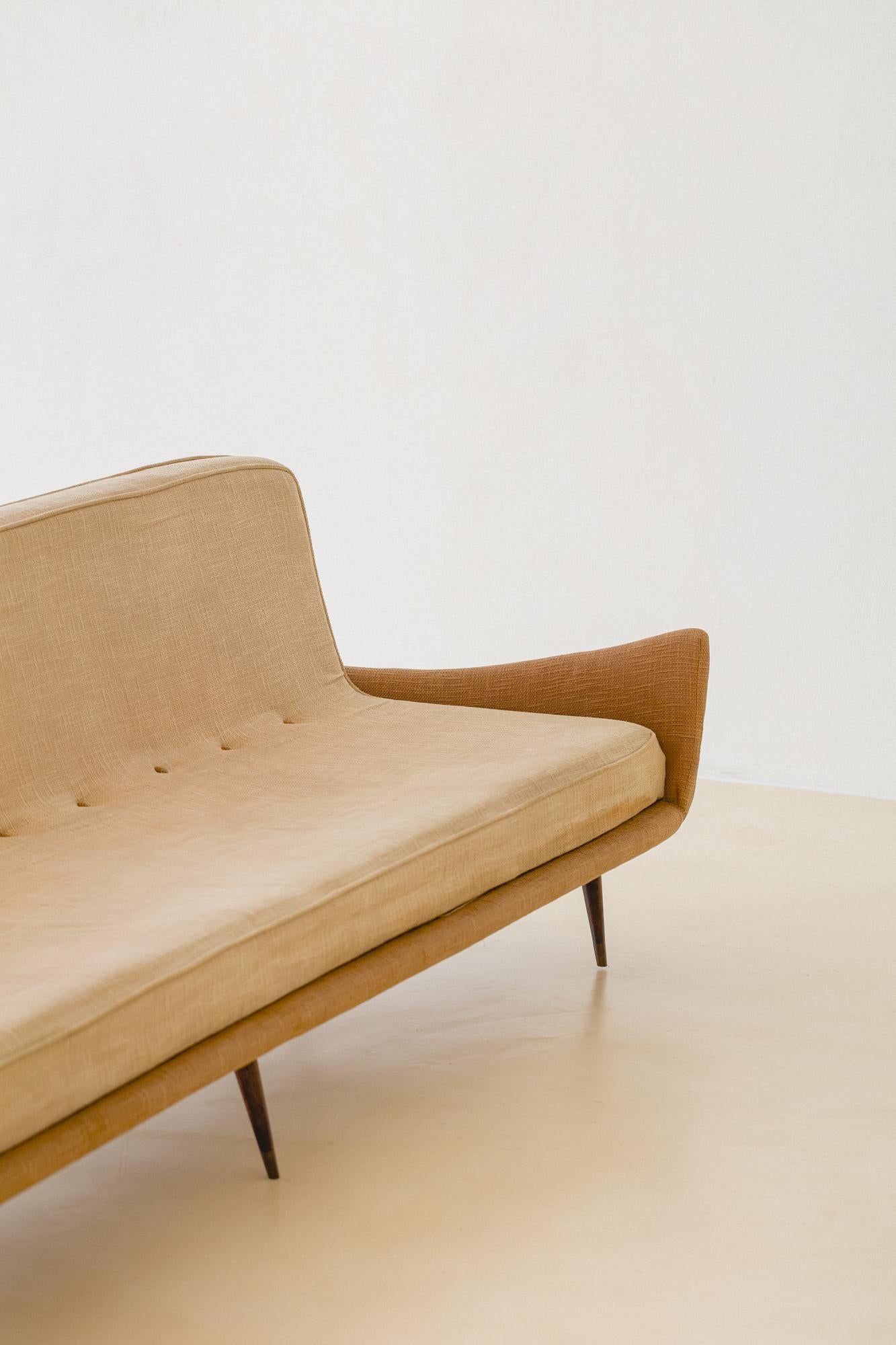 Sofa 801 du designer brésilien Jorge Zalszupin, 1959 en vente 1