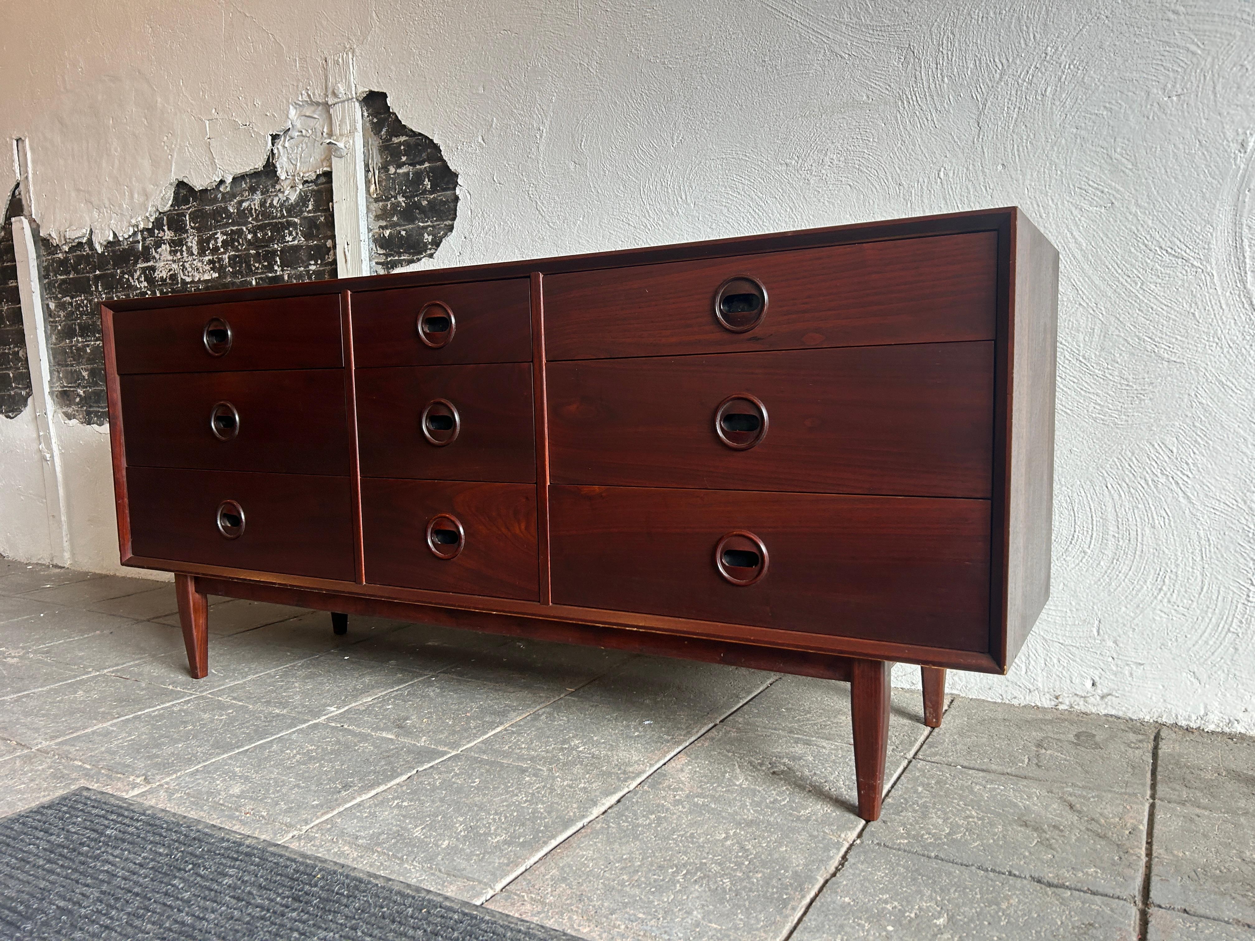 American mid century modern 9 drawer credenza walnut dresser with carved handles  For Sale