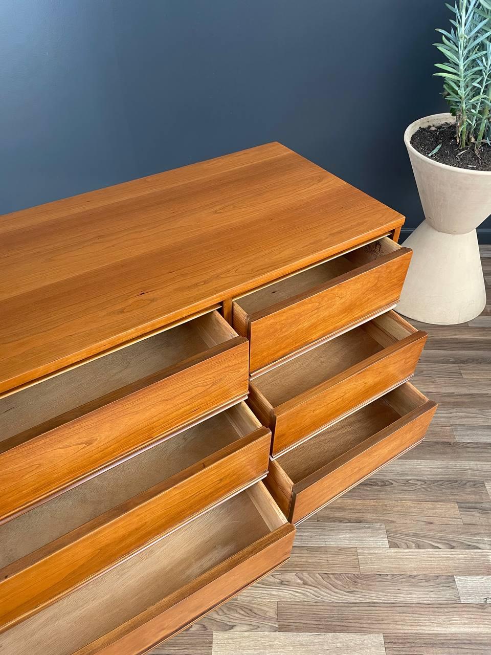 American Newly Refinished - Mid-Century Modern 9-Drawer Dresser by Harmony House