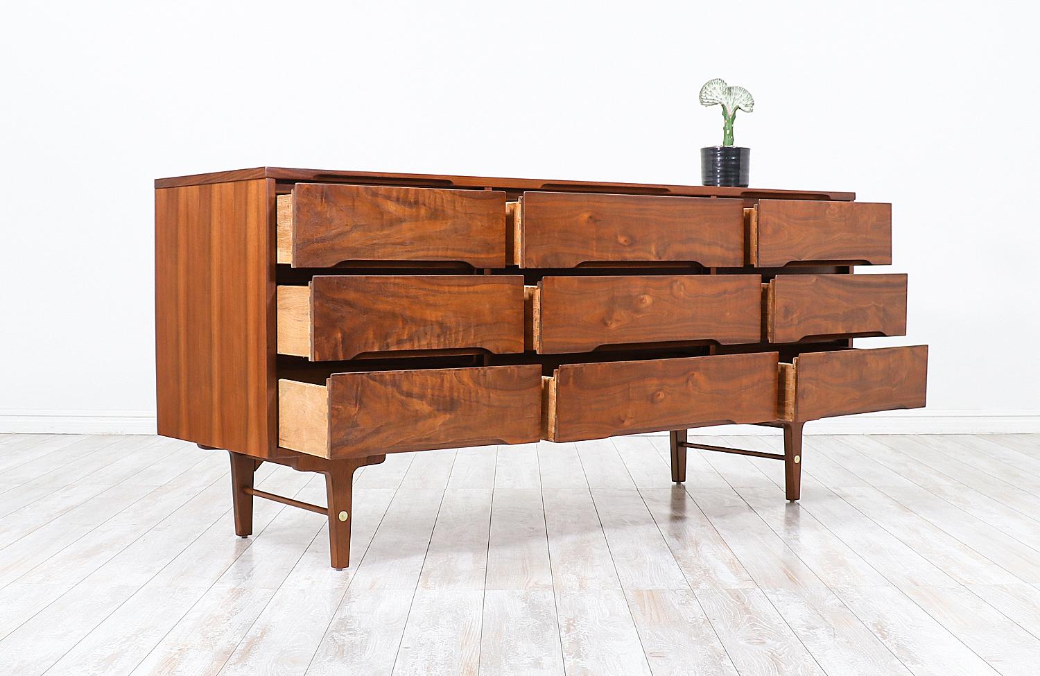 stanley furniture 9 drawer dresser