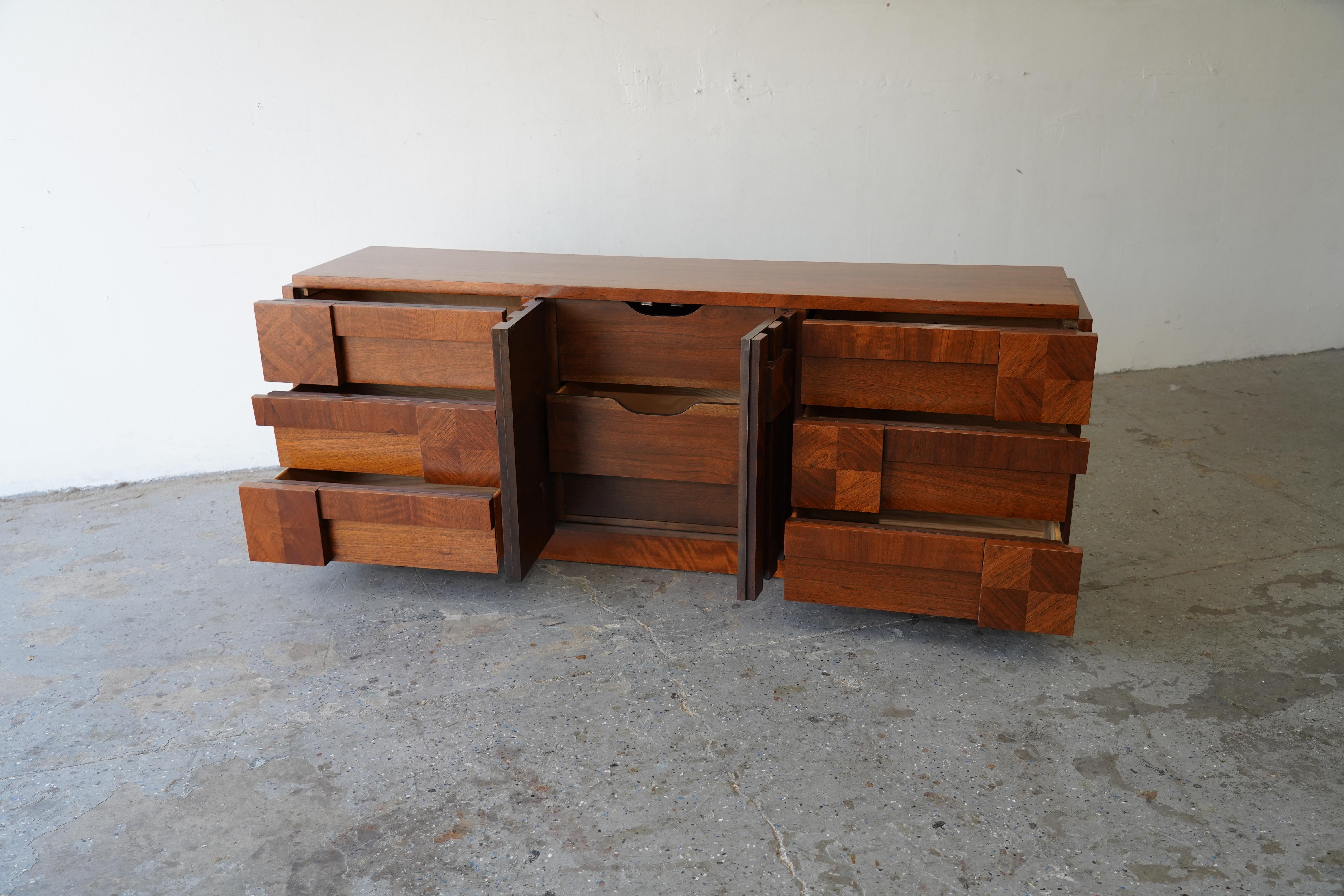 Mid Century Modern 9 Drawer Dresser/Credenza/Media Center Staccato Lane. 2