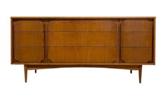 Mid-Century Modern 9-Drawer Dresser with Sculpted DrawerFronts