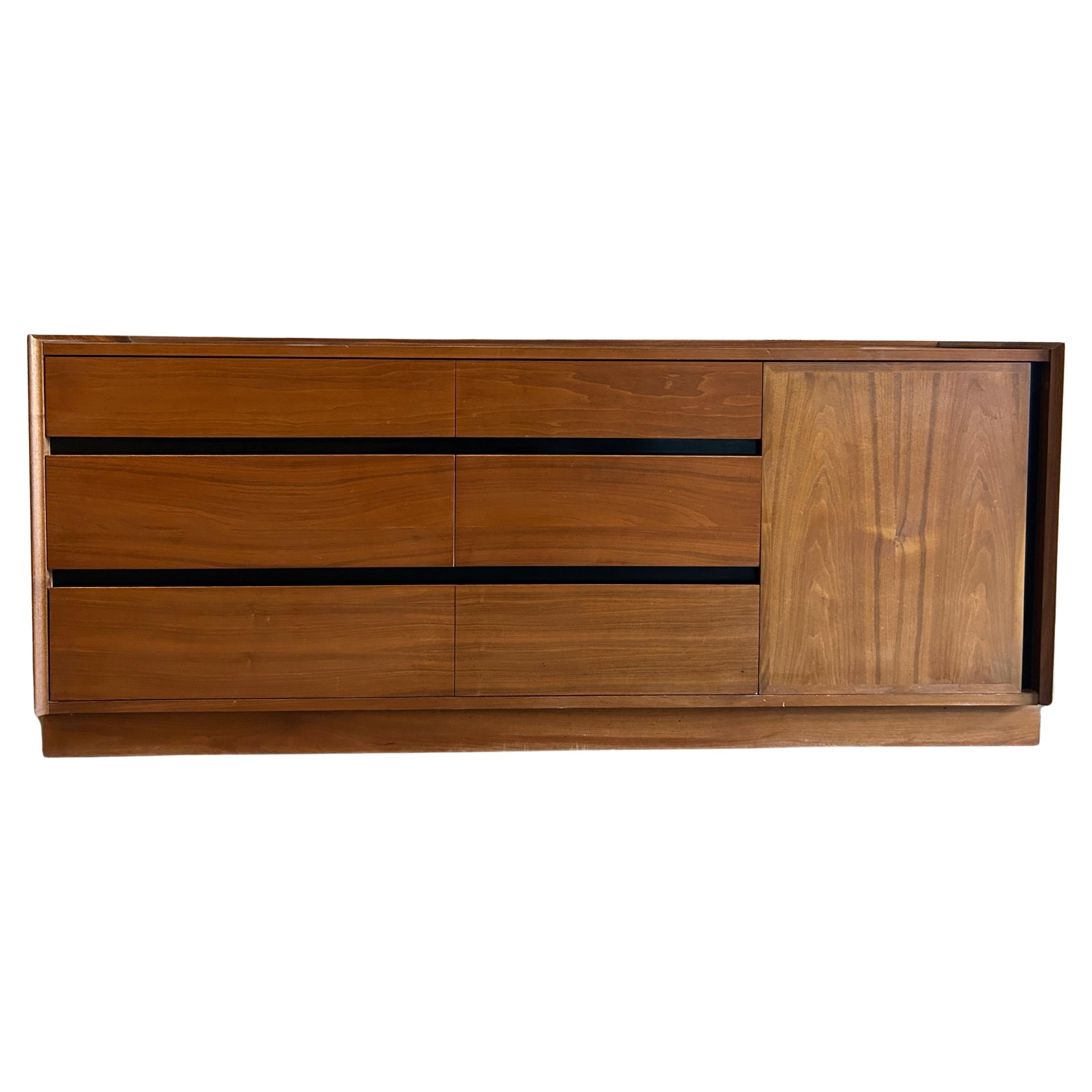 Mid century modern 9 drawer Walnut credenza with cabinet door