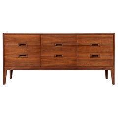 Vintage Mid-Century Modern 9-Drawer Walnut Dresser