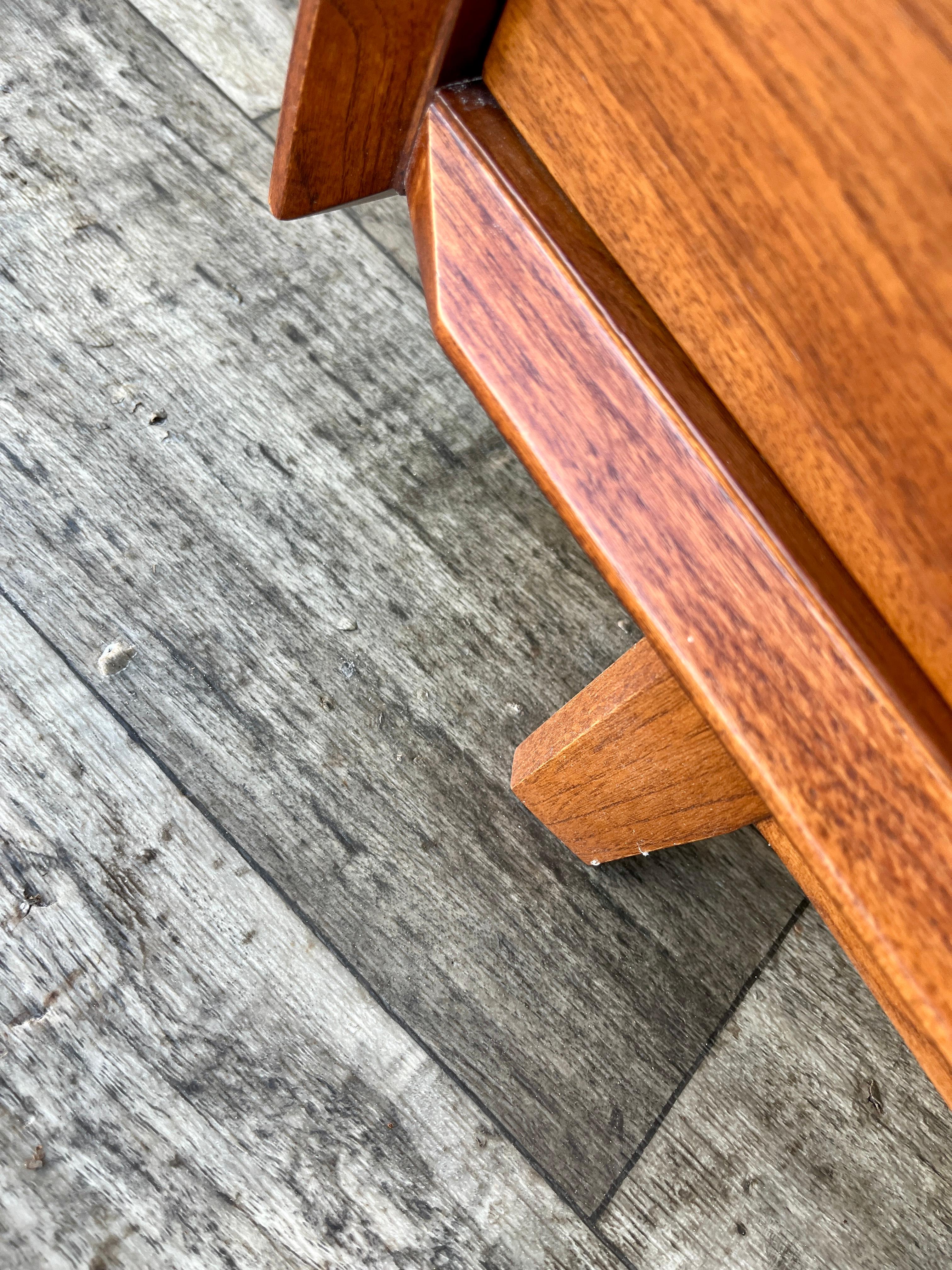 Cómoda de 9 cajones Mid Century Modern by Lane Furniture. Alrededor de 1960 en venta 10