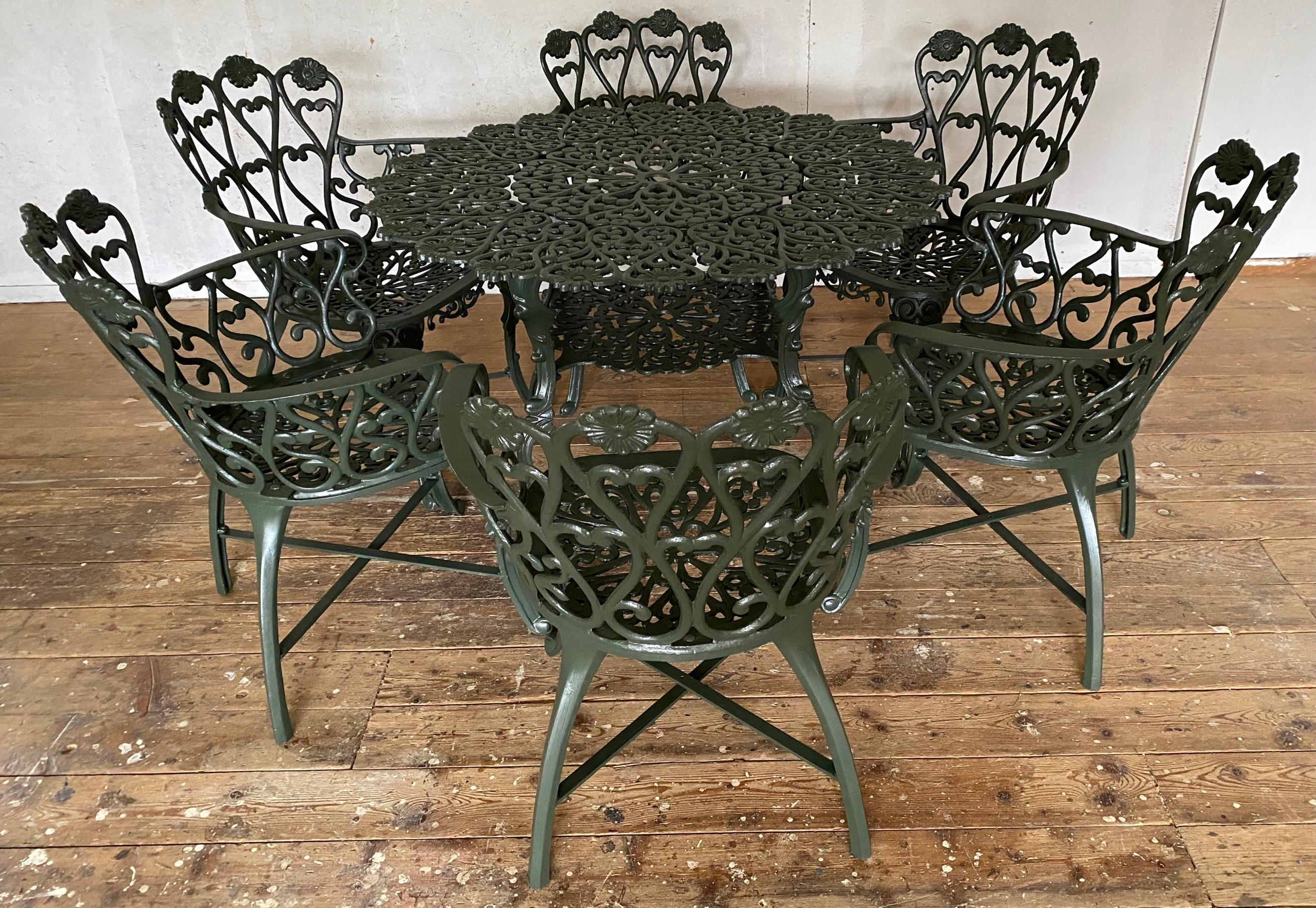 Victorien tardif Table de salle à manger de jardin 9 pièces et 8 chaises de style moderne du milieu du siècle dernier en vente