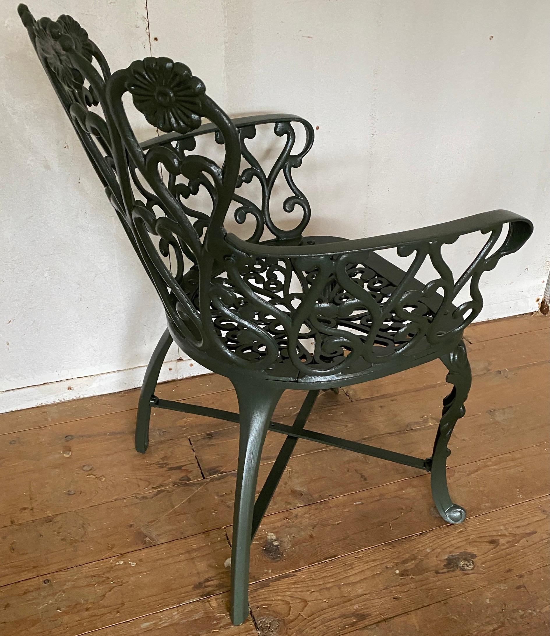 Table de salle à manger de jardin 9 pièces et 8 chaises de style moderne du milieu du siècle dernier Bon état - En vente à Sheffield, MA