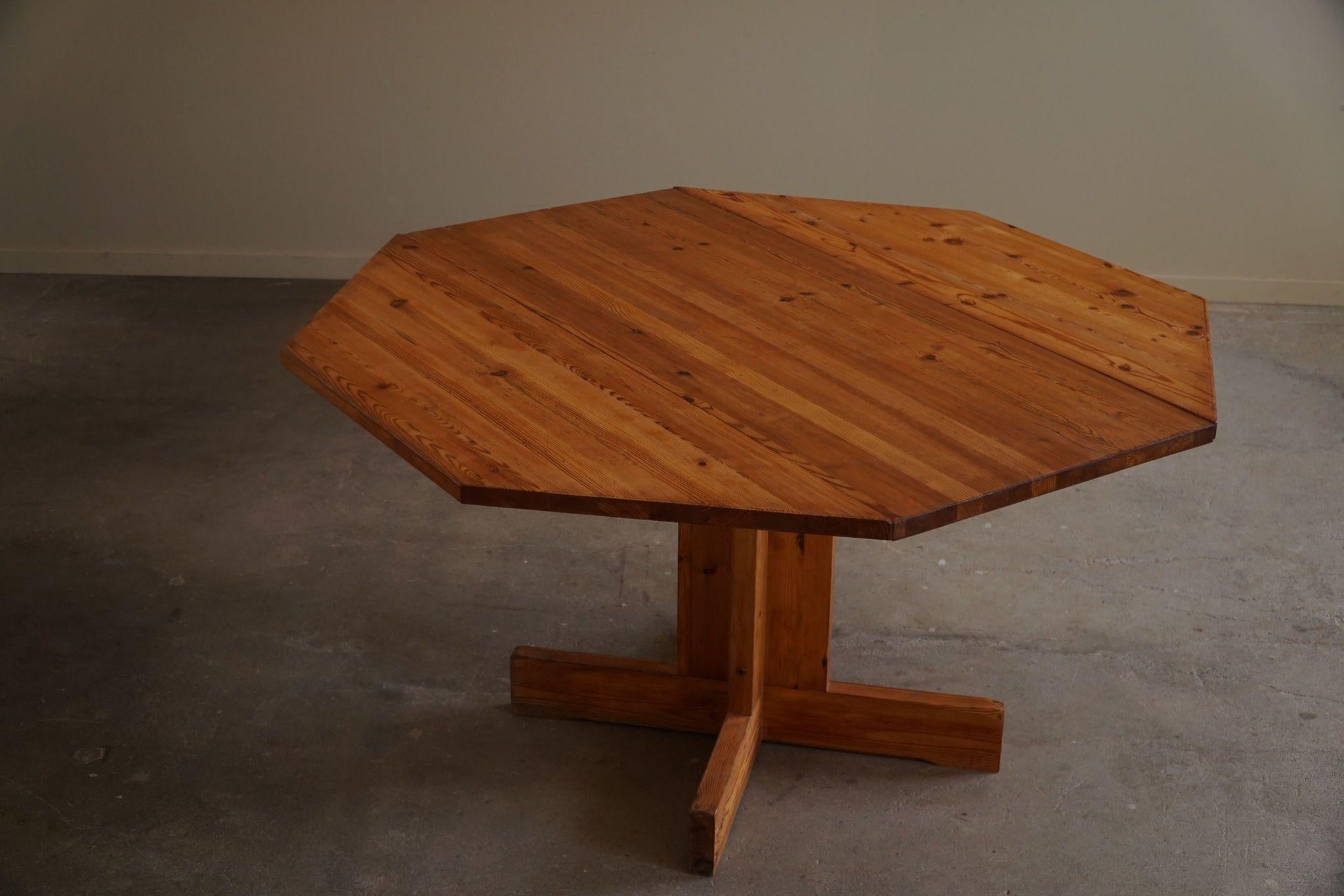 Mid Century Modern, A Asymmetric Swedish Folding / Flip Table in Pine, 1950s 5